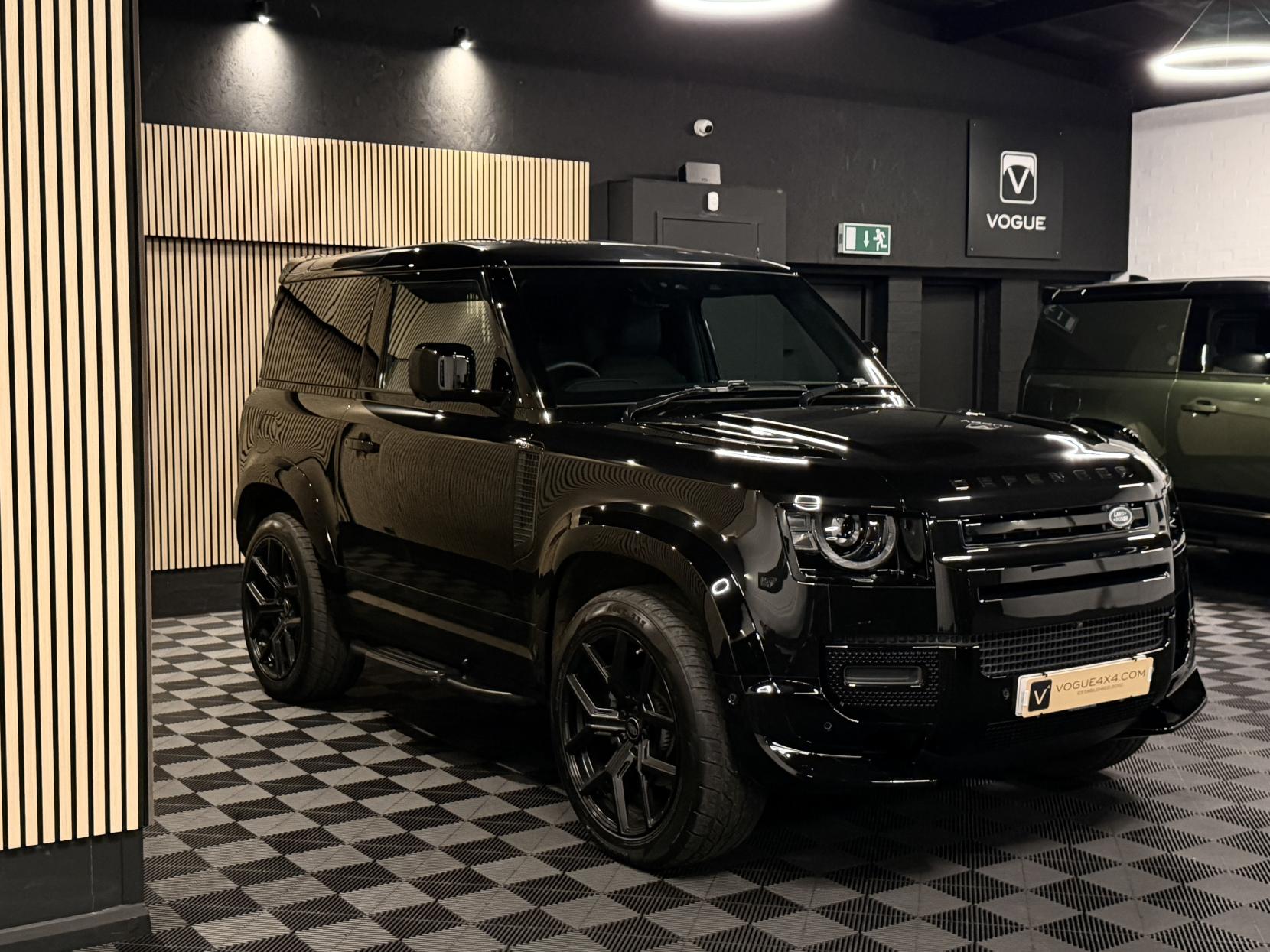 Land Rover Defender 90 3.0 D250 MHEV S Hard Top SUV 3dr Diesel Auto 4WD SWB Euro 6 (s/s) (250 ps)