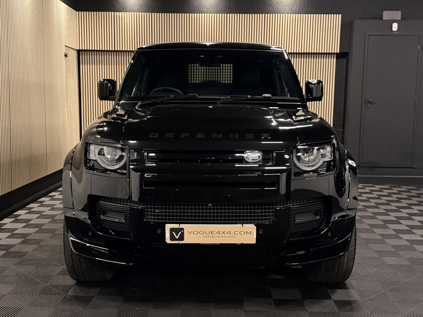 Land Rover Defender 90 3.0 D250 MHEV S Hard Top SUV 3dr Diesel Auto 4WD SWB Euro 6 (s/s) (250 ps)