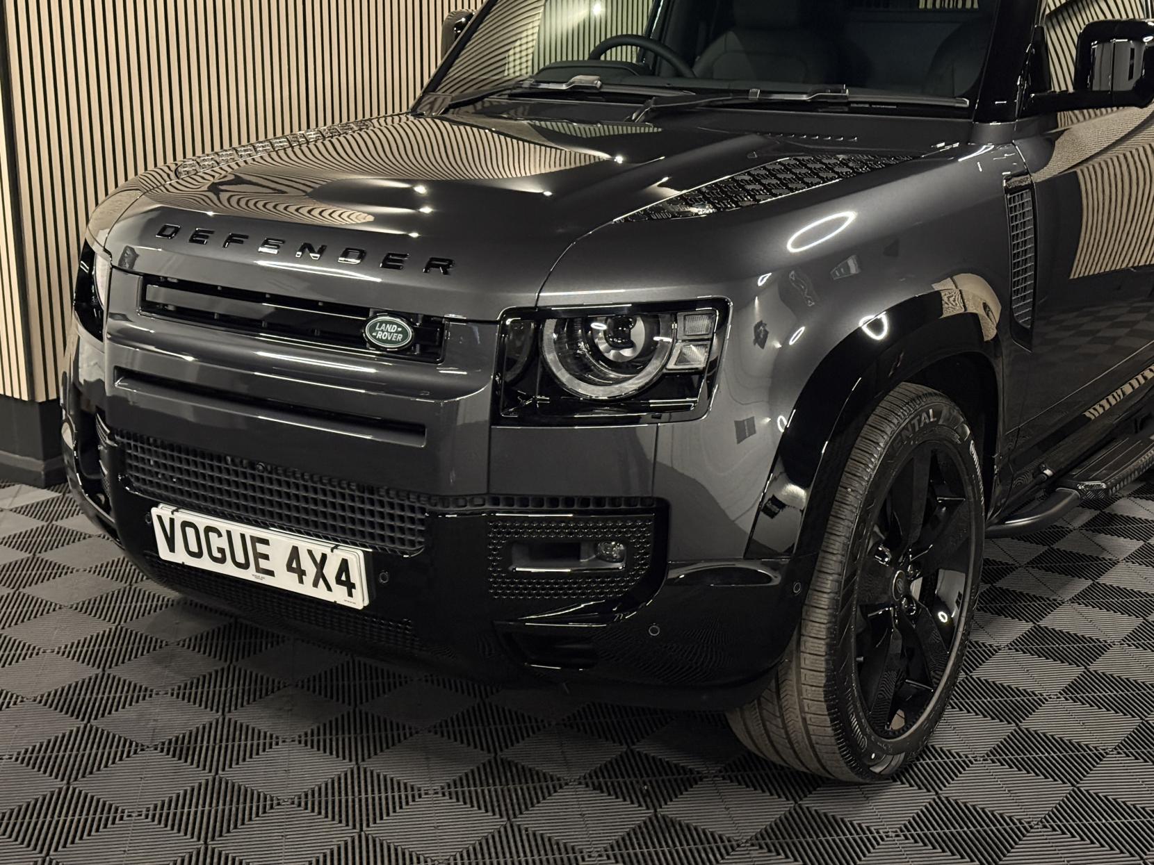 Land Rover Defender 90 3.0 D350 MHEV X-Dynamic HSE Hard Top SUV 3dr Diesel Auto 4WD SWB Euro 6 (s/s) (350 ps)