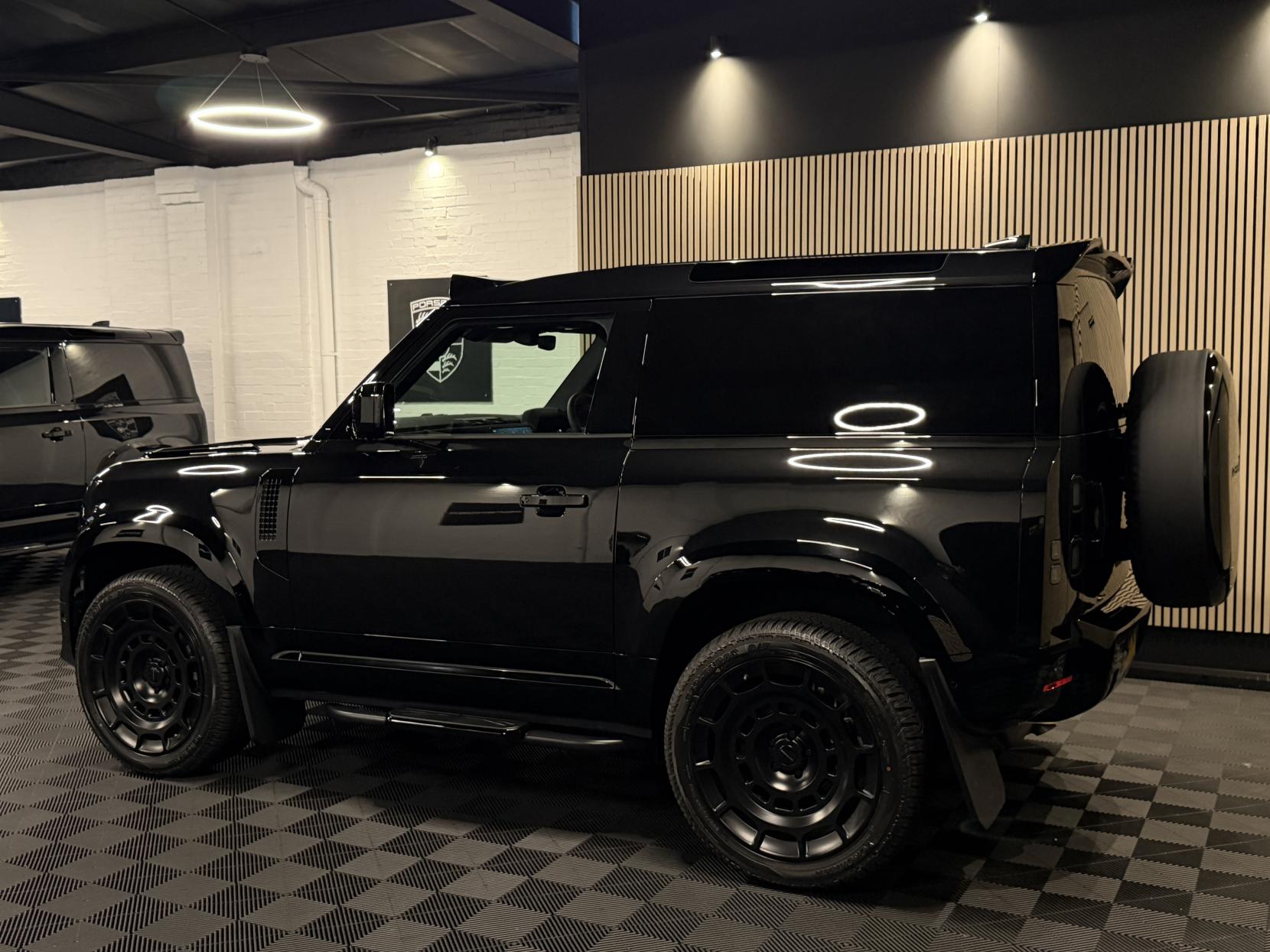 Land Rover Defender 90 3.0 D250 MHEV S Hard Top SUV 3dr Diesel Auto 4WD SWB Euro 6 (s/s) (249 ps)