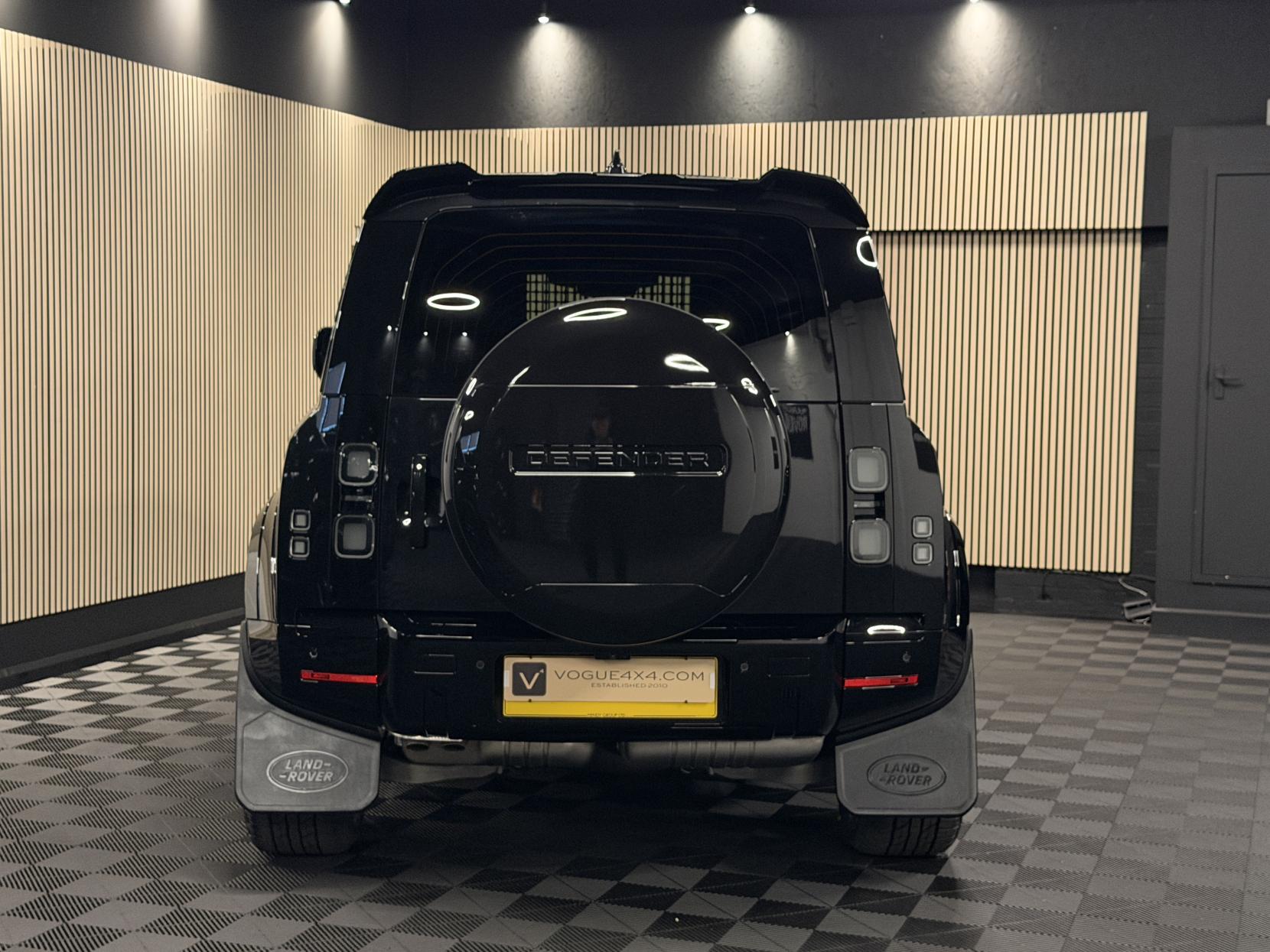 Land Rover Defender 90 3.0 D250 MHEV S Hard Top SUV 3dr Diesel Auto 4WD SWB Euro 6 (s/s) (249 ps)