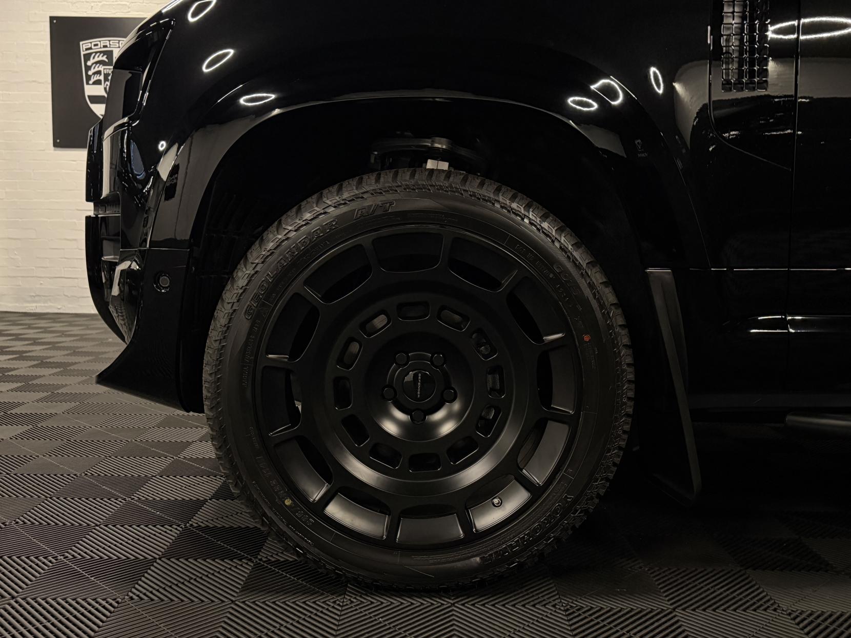 Land Rover Defender 90 3.0 D250 MHEV S Hard Top SUV 3dr Diesel Auto 4WD SWB Euro 6 (s/s) (249 ps)