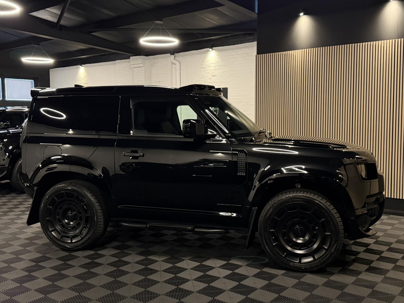 Land Rover Defender 90 3.0 D250 MHEV S Hard Top SUV 3dr Diesel Auto 4WD SWB Euro 6 (s/s) (249 ps)