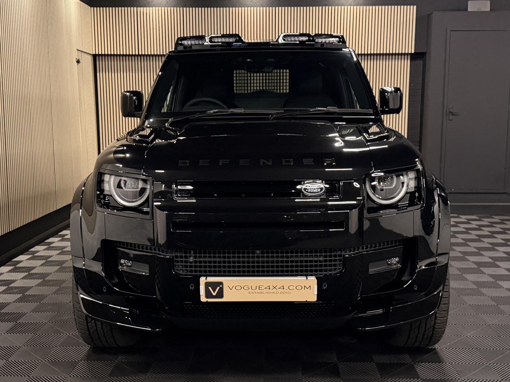 Land Rover Defender 90 3.0 D250 MHEV S Hard Top SUV 3dr Diesel Auto 4WD SWB Euro 6 (s/s) (249 ps)