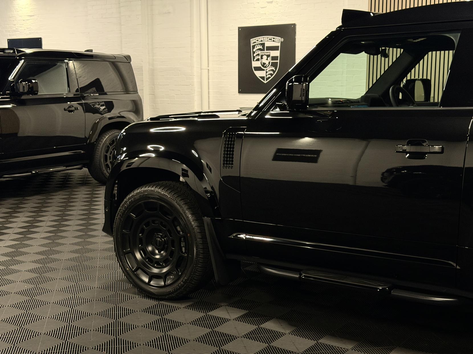 Land Rover Defender 90 3.0 D250 MHEV S Hard Top SUV 3dr Diesel Auto 4WD SWB Euro 6 (s/s) (249 ps)