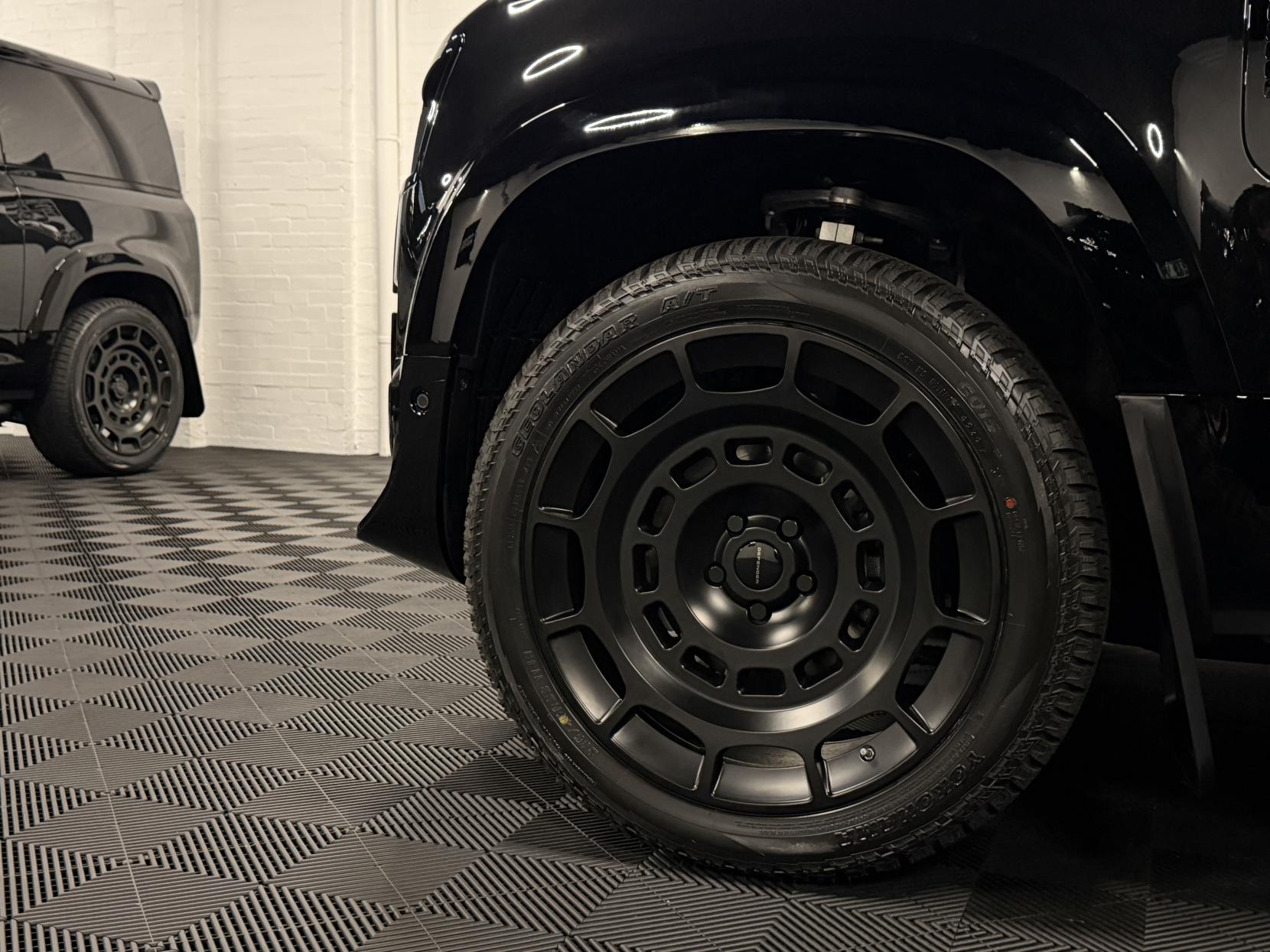 Land Rover Defender 90 3.0 D250 MHEV S Hard Top SUV 3dr Diesel Auto 4WD SWB Euro 6 (s/s) (249 ps)