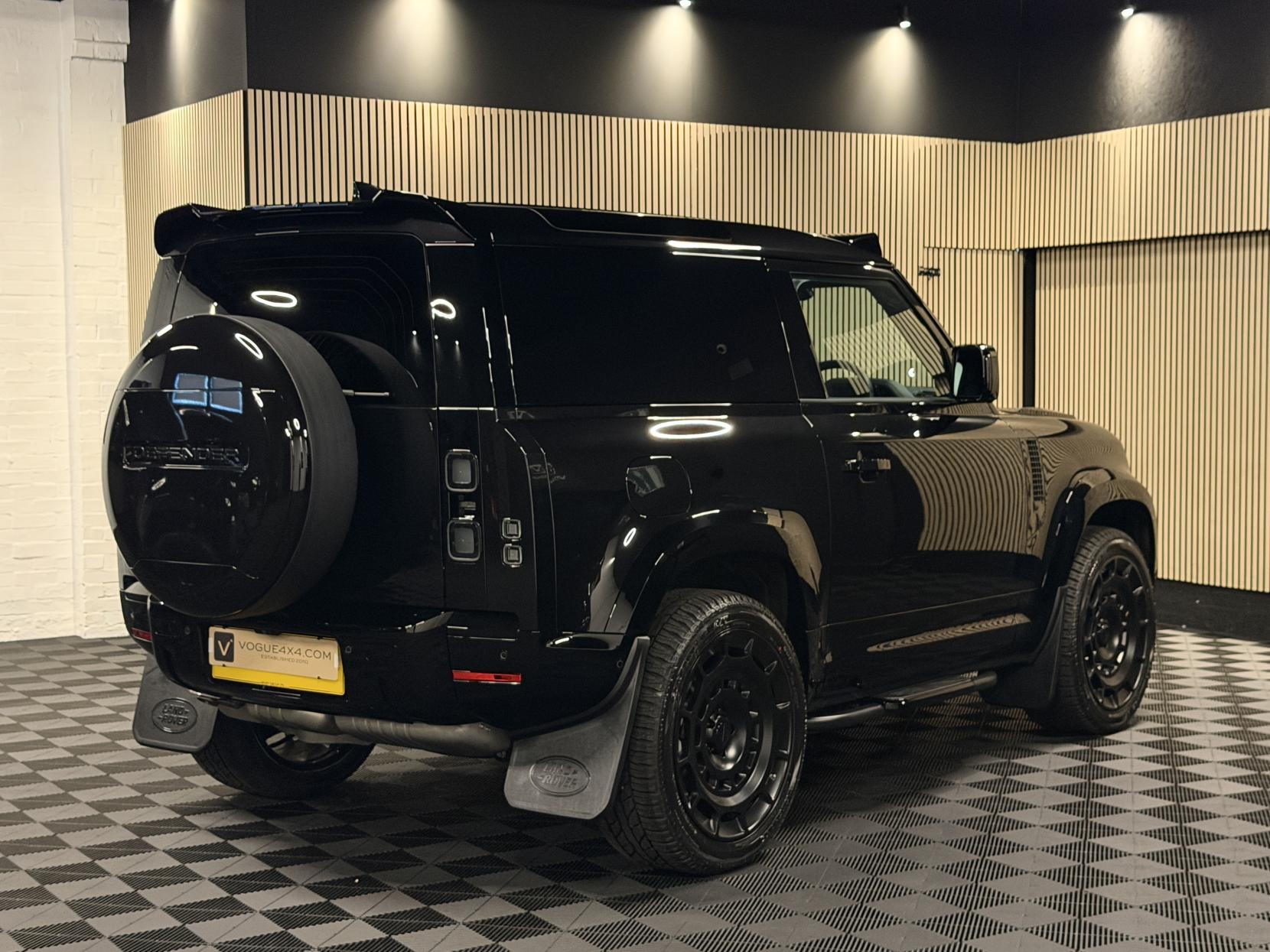 Land Rover Defender 90 3.0 D250 MHEV S Hard Top SUV 3dr Diesel Auto 4WD SWB Euro 6 (s/s) (249 ps)