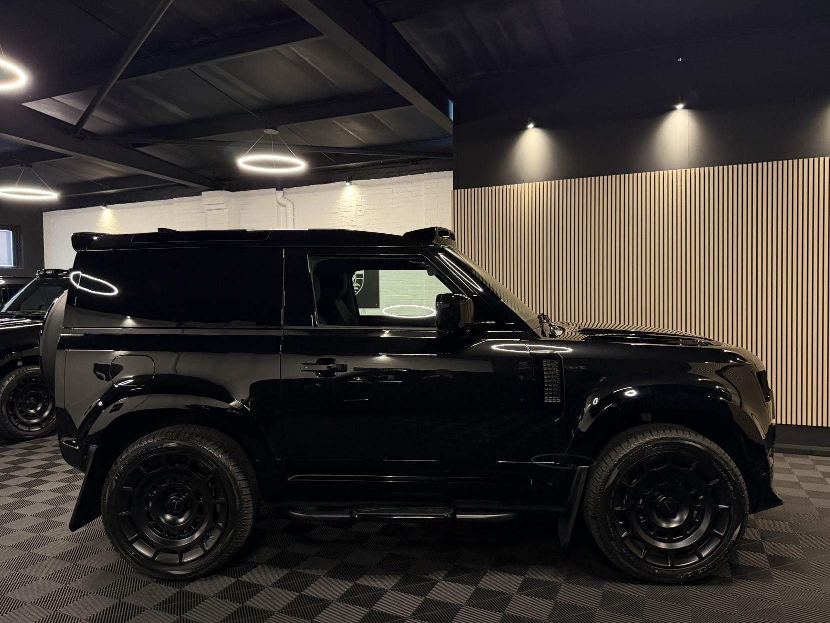 Land Rover Defender 90 3.0 D250 MHEV S Hard Top SUV 3dr Diesel Auto 4WD SWB Euro 6 (s/s) (249 ps)