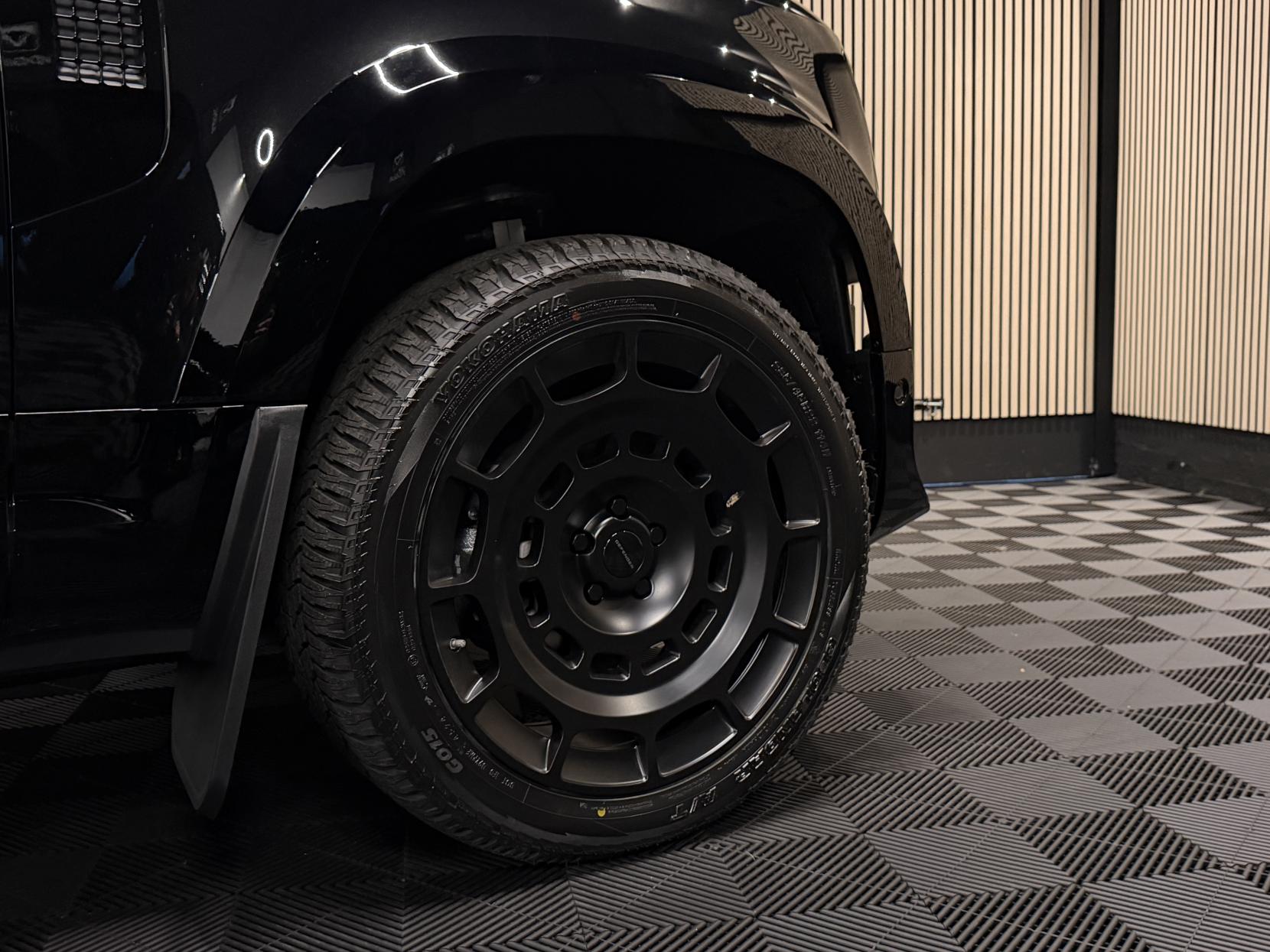 Land Rover Defender 90 3.0 D250 MHEV S Hard Top SUV 3dr Diesel Auto 4WD SWB Euro 6 (s/s) (249 ps)