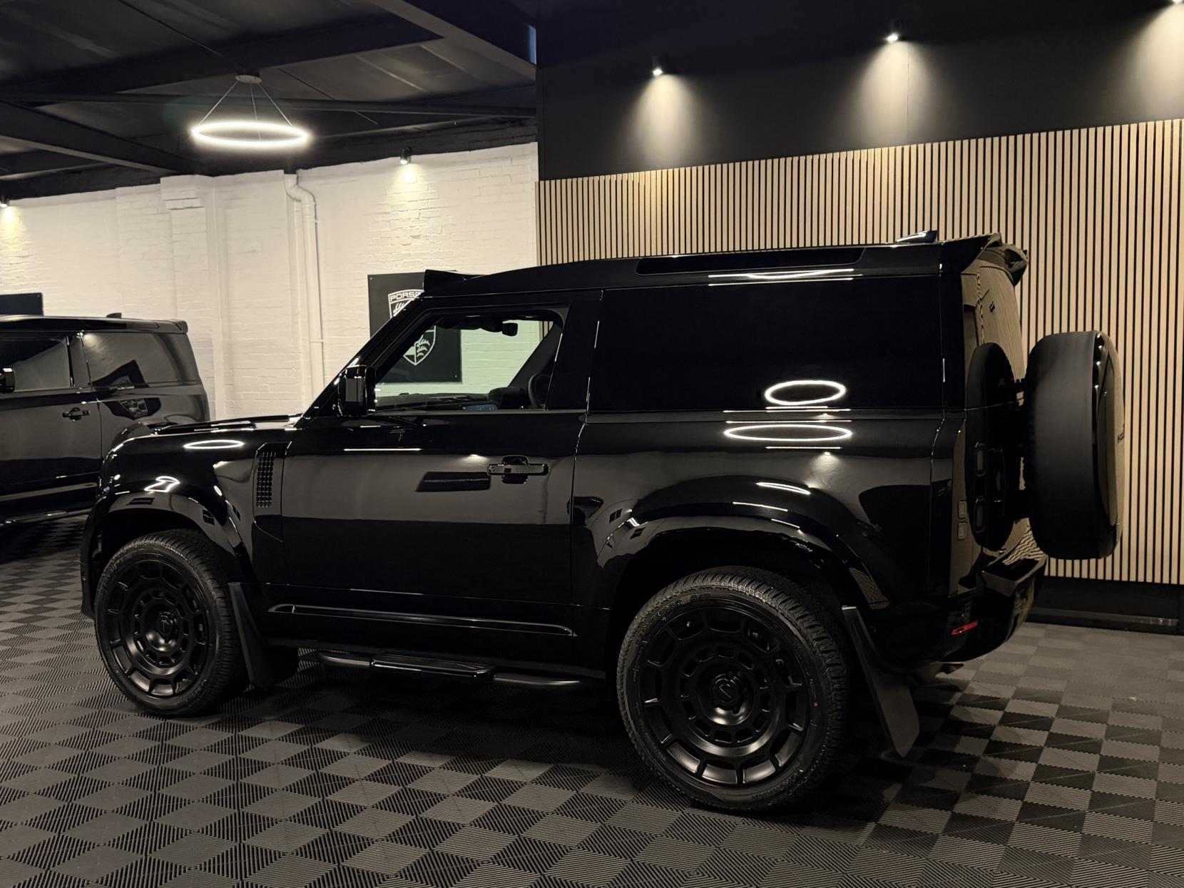 Land Rover Defender 90 3.0 D250 MHEV S Hard Top SUV 3dr Diesel Auto 4WD SWB Euro 6 (s/s) (249 ps)