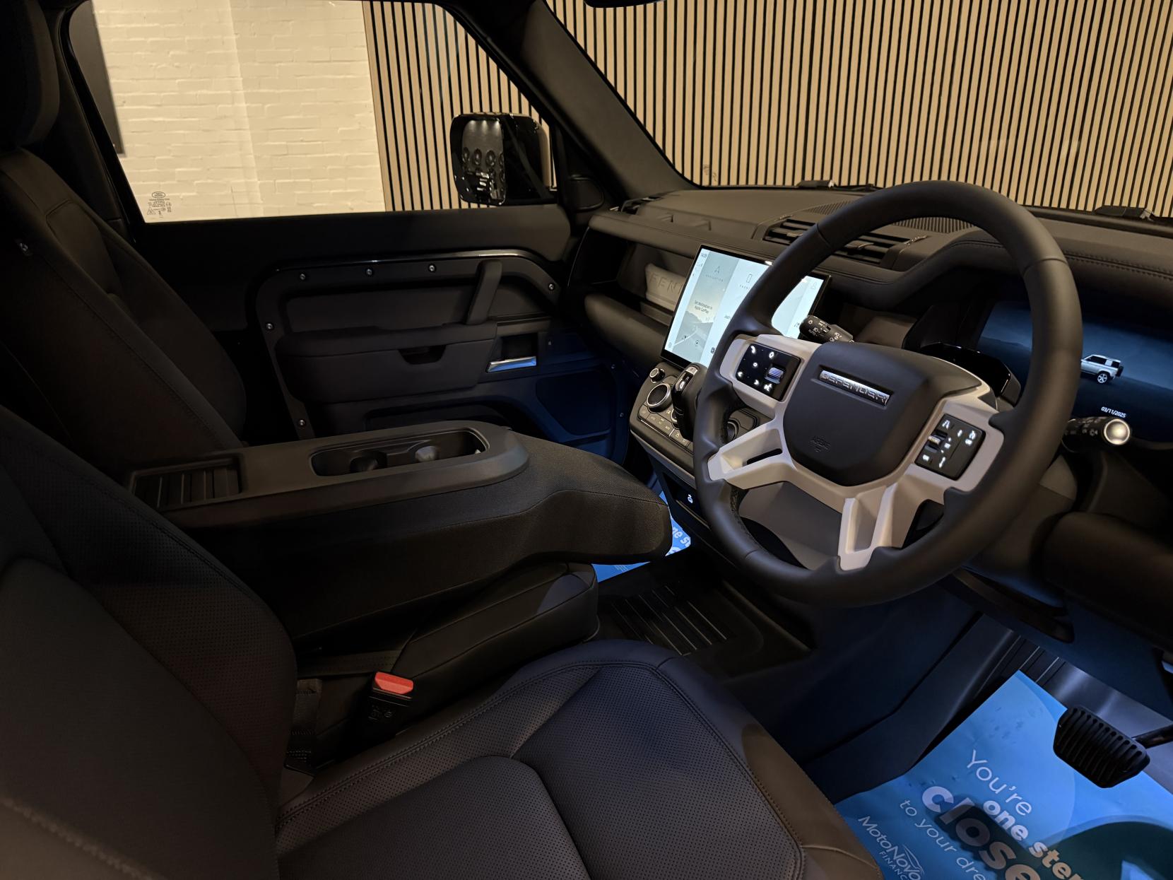 Land Rover Defender 90 3.0 D250 MHEV S Hard Top SUV 3dr Diesel Auto 4WD SWB Euro 6 (s/s) (249 ps)