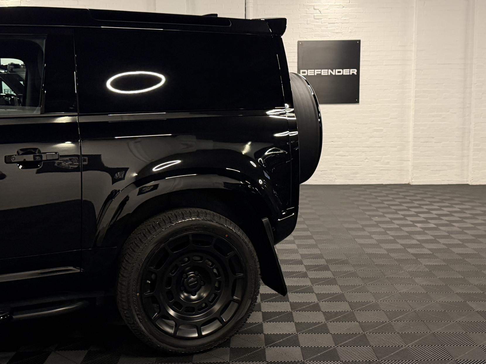 Land Rover Defender 90 3.0 D250 MHEV S Hard Top SUV 3dr Diesel Auto 4WD SWB Euro 6 (s/s) (249 ps)