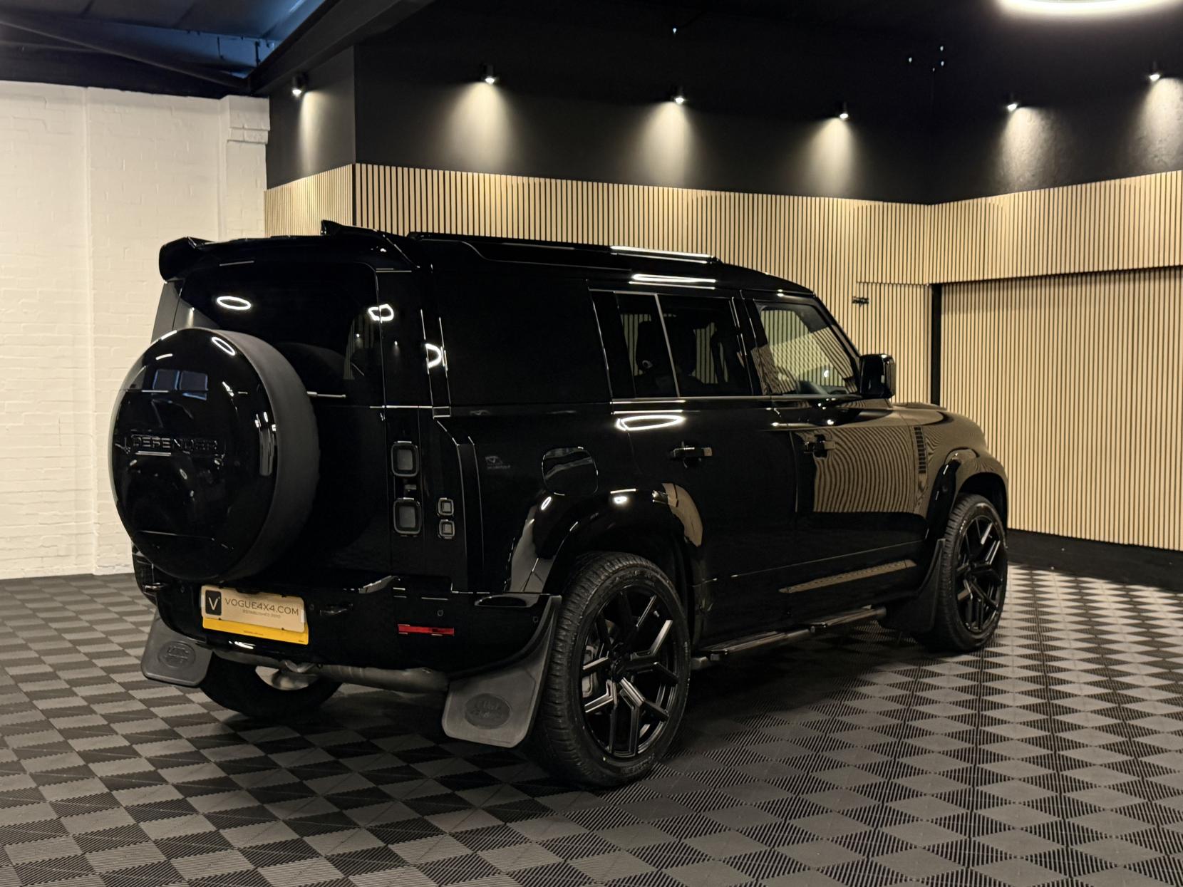 Land Rover Defender 110 3.0 D250 MHEV X-Dynamic HSE Hard Top SUV 5dr Diesel Auto 4WD MWB Euro 6 (s/s) (249 ps)