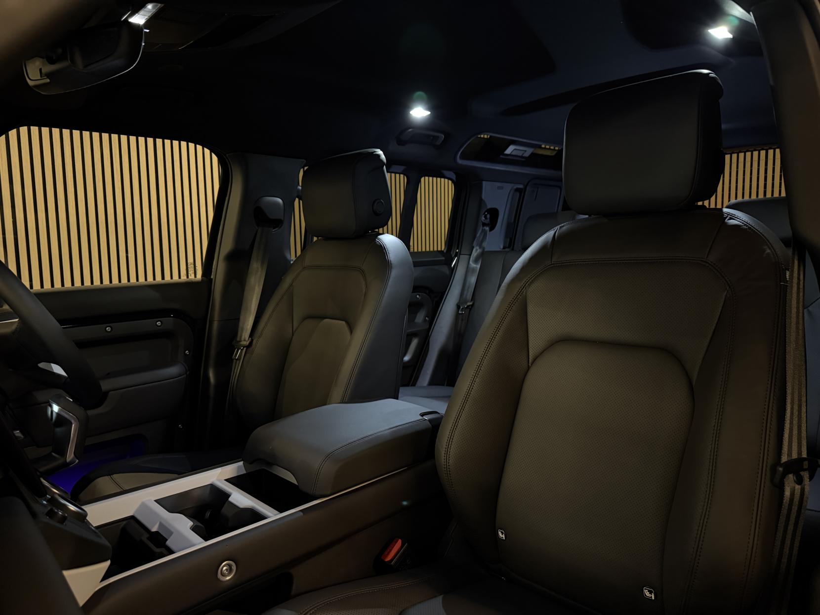 Land Rover Defender 110 3.0 D250 MHEV X-Dynamic HSE Hard Top SUV 5dr Diesel Auto 4WD MWB Euro 6 (s/s) (249 ps)