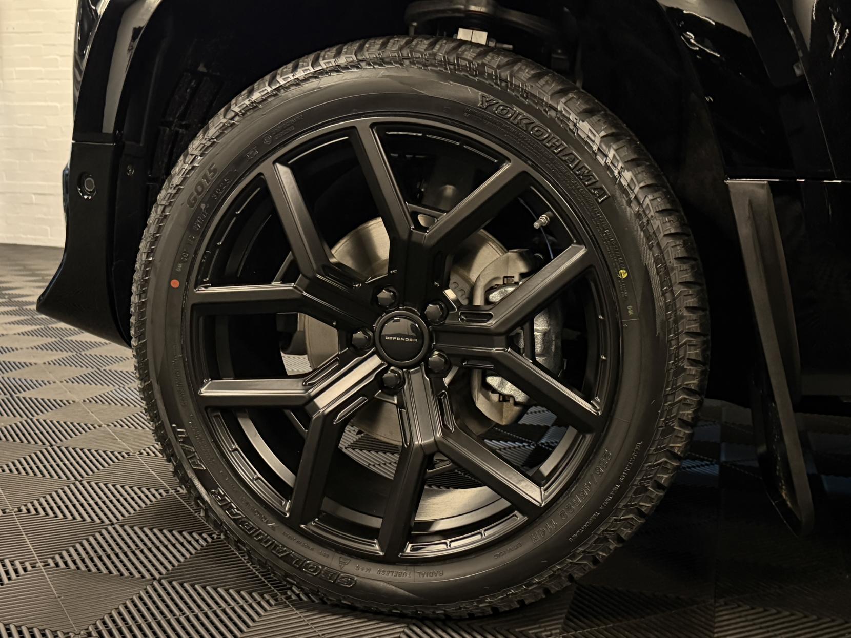 Land Rover Defender 110 3.0 D250 MHEV X-Dynamic HSE Hard Top SUV 5dr Diesel Auto 4WD MWB Euro 6 (s/s) (249 ps)