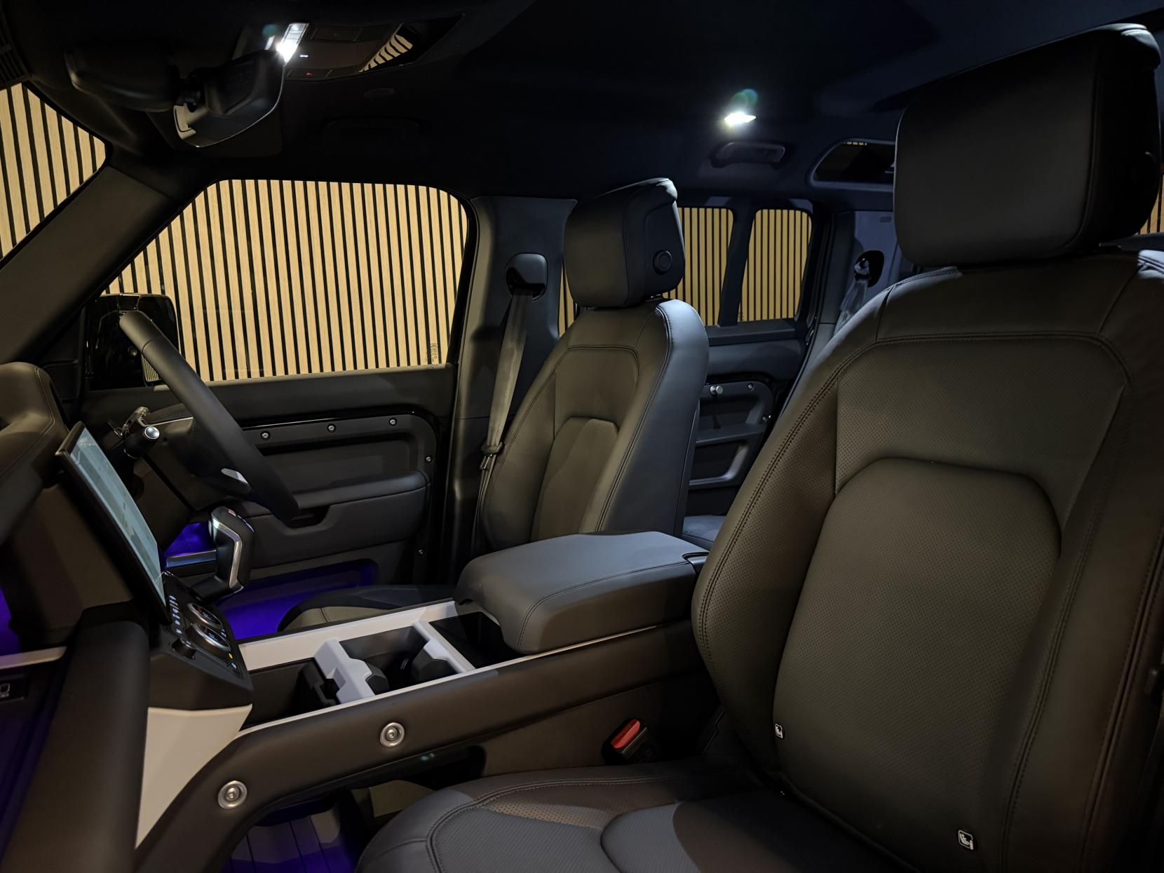 Land Rover Defender 110 3.0 D250 MHEV X-Dynamic HSE Hard Top SUV 5dr Diesel Auto 4WD MWB Euro 6 (s/s) (249 ps)