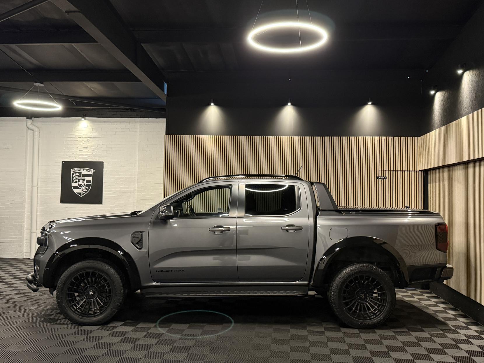 Ford Ranger 2.0 TD EcoBlue Wildtrak Pickup Double Cab 4dr Diesel Auto 4WD Euro 6 (s/s) (205 ps)