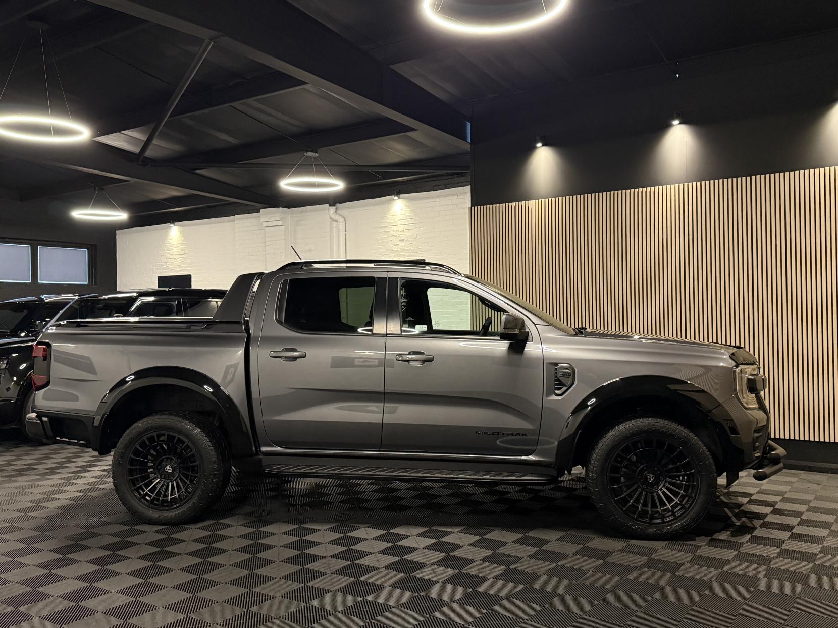 Ford Ranger 2.0 TD EcoBlue Wildtrak Pickup Double Cab 4dr Diesel Auto 4WD Euro 6 (s/s) (205 ps)