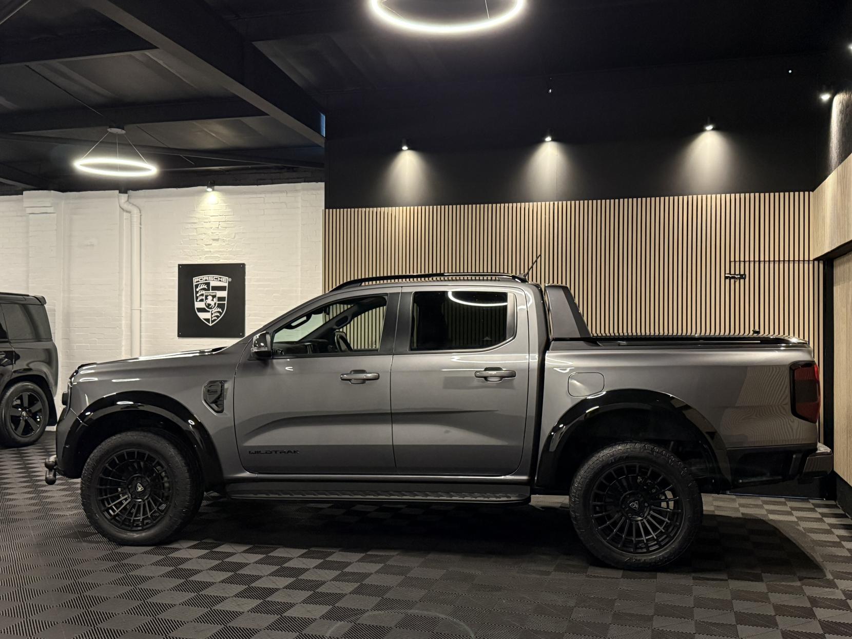 Ford Ranger 2.0 TD EcoBlue Wildtrak Pickup Double Cab 4dr Diesel Auto 4WD Euro 6 (s/s) (205 ps)