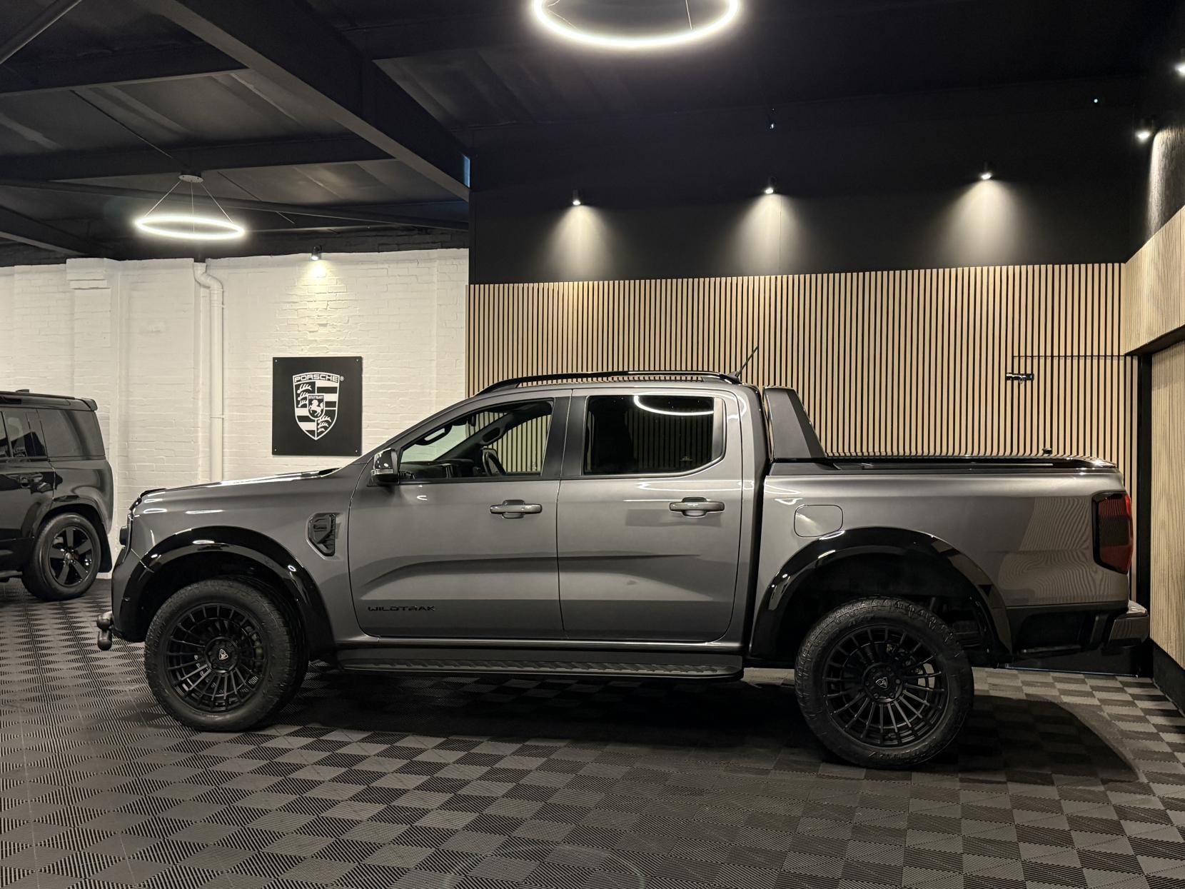 Ford Ranger 2.0 TD EcoBlue Wildtrak Pickup Double Cab 4dr Diesel Auto 4WD Euro 6 (s/s) (205 ps)