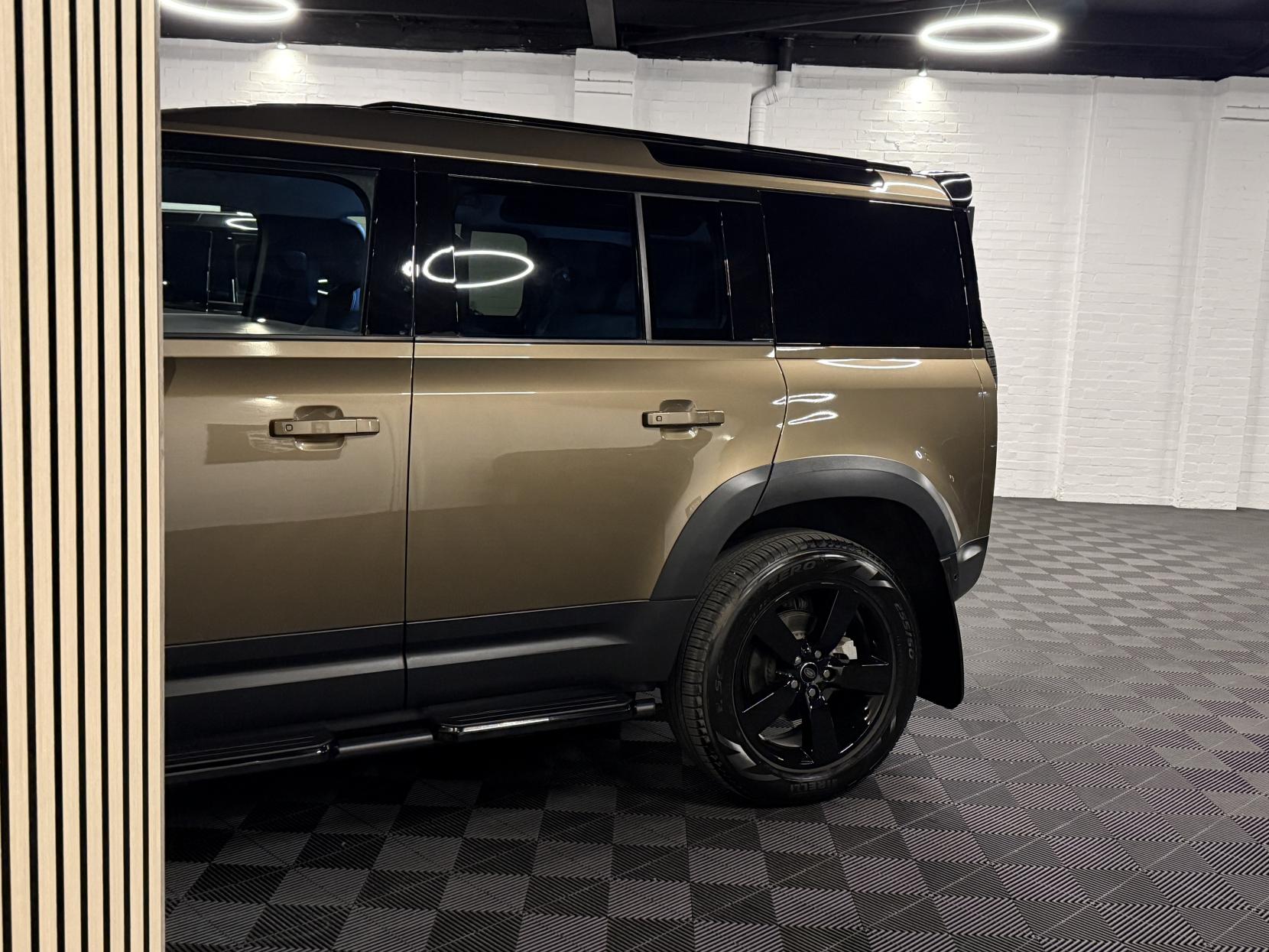 Land Rover Defender 110 3.0 D250 MHEV SE Hard Top SUV 5dr Diesel Auto 4WD MWB Euro 6 (s/s) (250 ps)