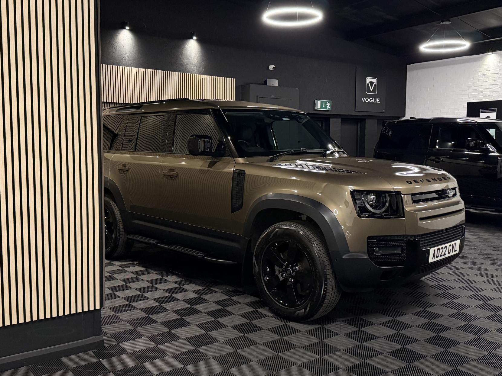 Land Rover Defender 110 3.0 D250 MHEV SE Hard Top SUV 5dr Diesel Auto 4WD MWB Euro 6 (s/s) (250 ps)