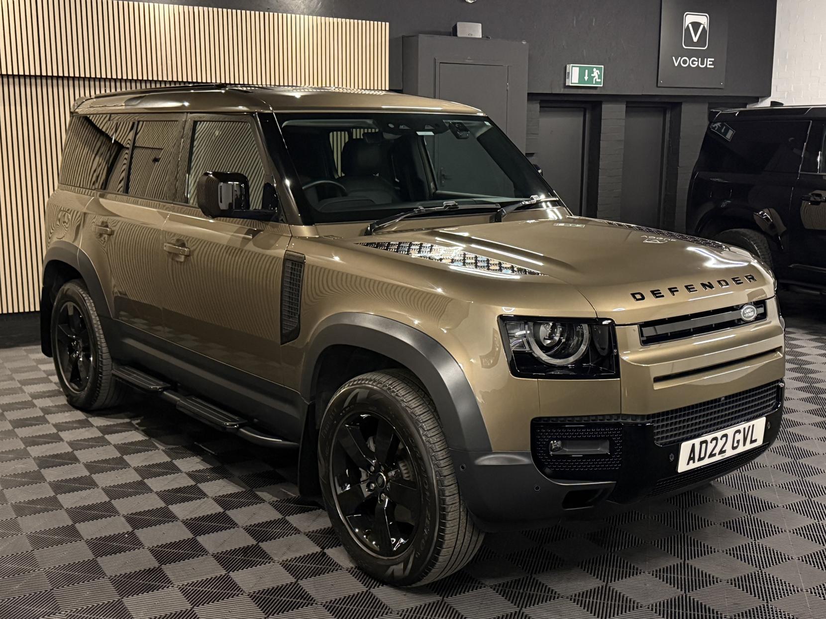 Land Rover Defender 110 3.0 D250 MHEV SE Hard Top SUV 5dr Diesel Auto 4WD MWB Euro 6 (s/s) (250 ps)