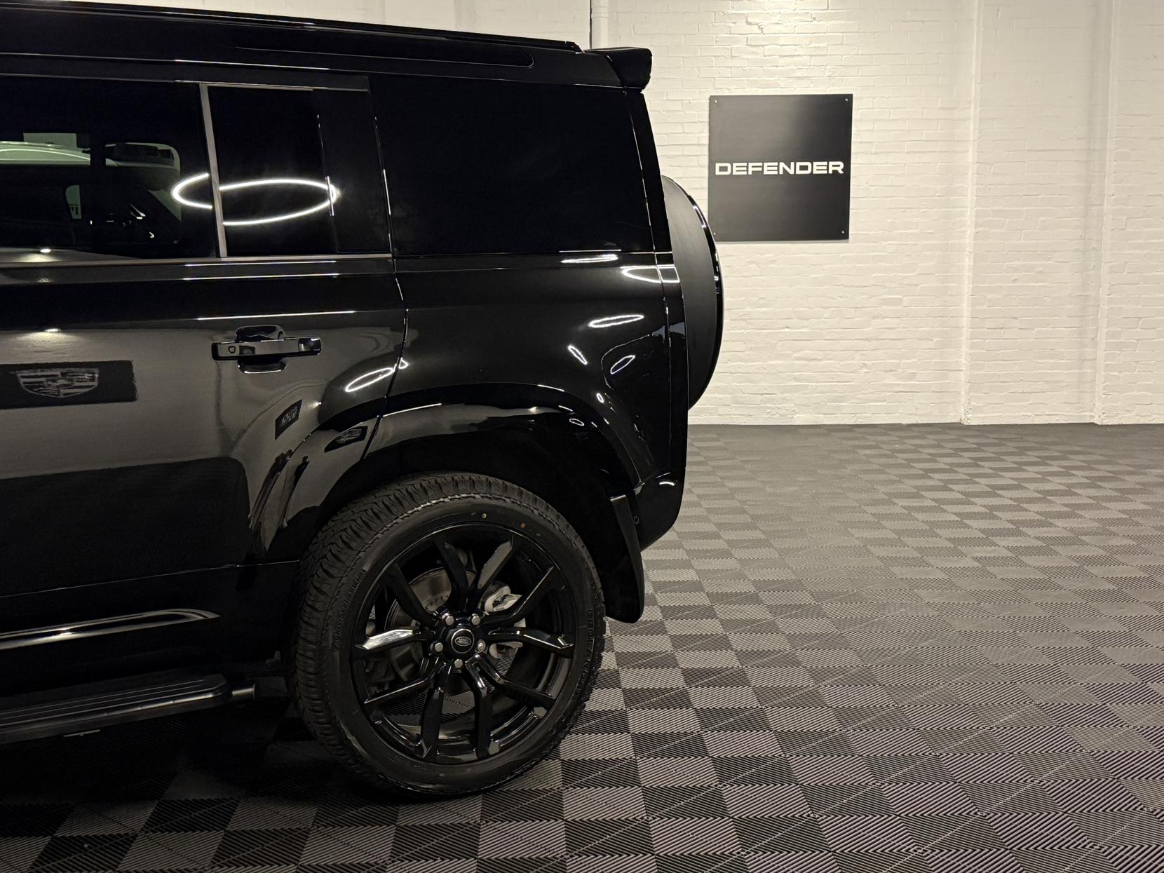 Land Rover Defender 110 3.0 D250 MHEV HSE Hard Top SUV 5dr Diesel Auto 4WD MWB Euro 6 (s/s) (250 ps)