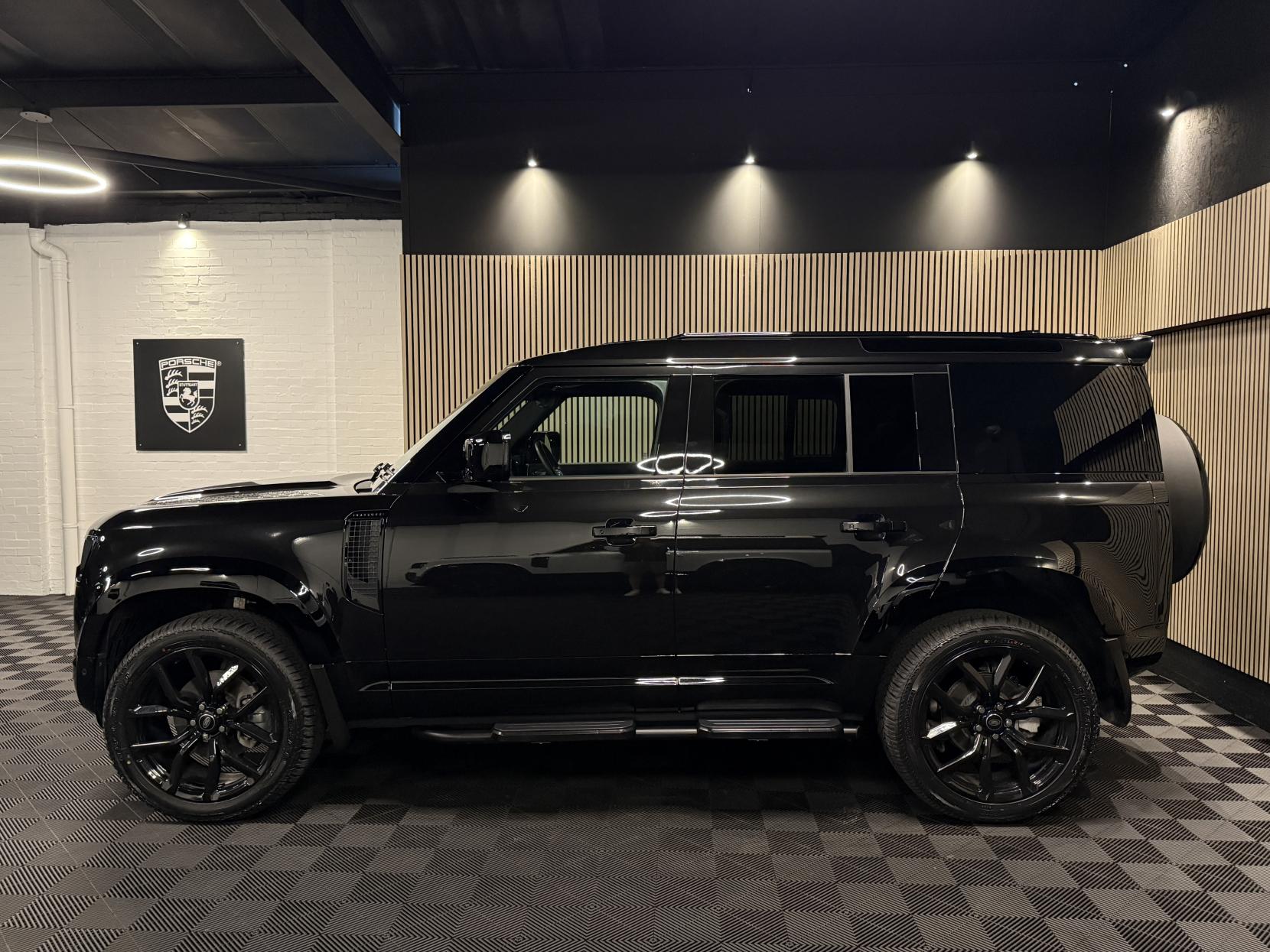 Land Rover Defender 110 3.0 D250 MHEV HSE Hard Top SUV 5dr Diesel Auto 4WD MWB Euro 6 (s/s) (250 ps)