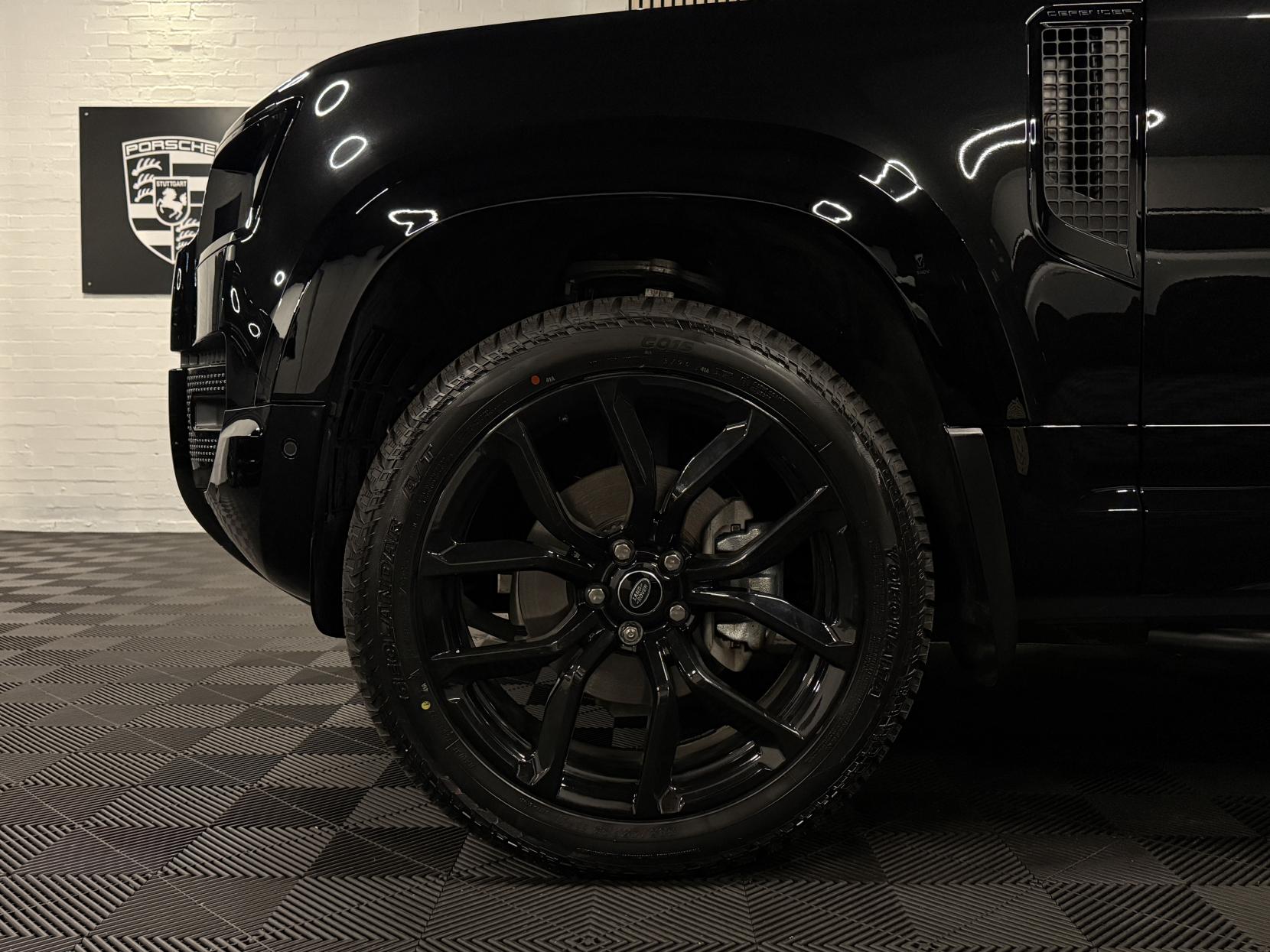 Land Rover Defender 110 3.0 D250 MHEV HSE Hard Top SUV 5dr Diesel Auto 4WD MWB Euro 6 (s/s) (250 ps)