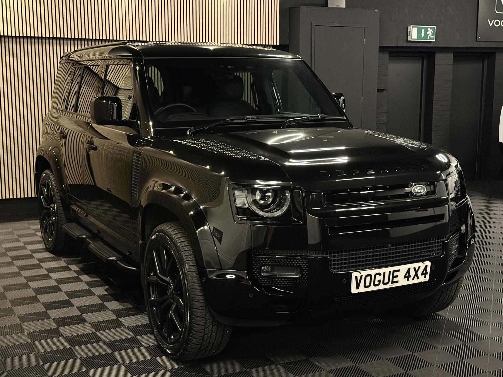 Land Rover Defender 110 3.0 D250 MHEV HSE Hard Top SUV 5dr Diesel Auto 4WD MWB Euro 6 (s/s) (250 ps)