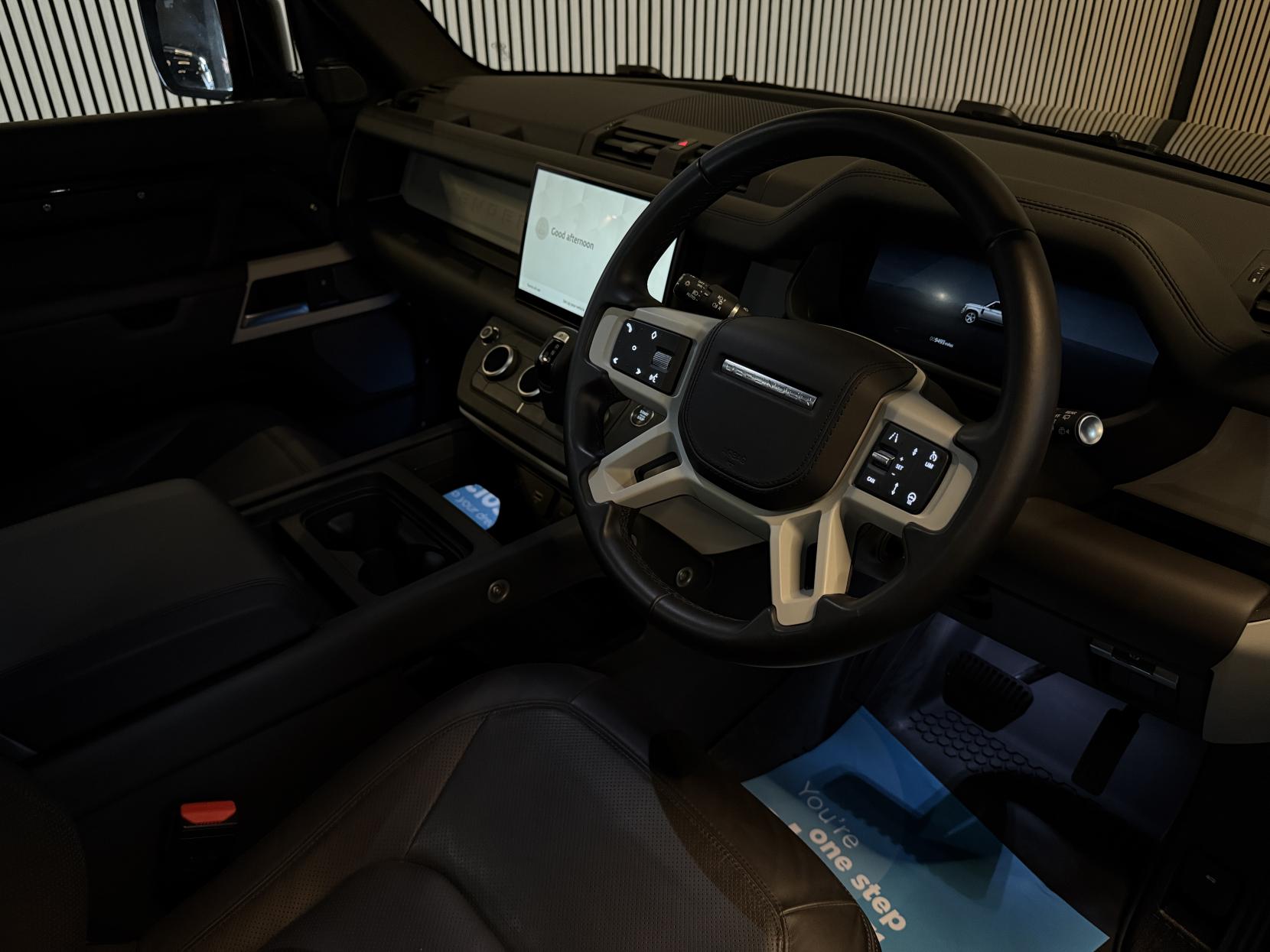 Land Rover Defender 110 3.0 D250 MHEV HSE Hard Top SUV 5dr Diesel Auto 4WD MWB Euro 6 (s/s) (250 ps)