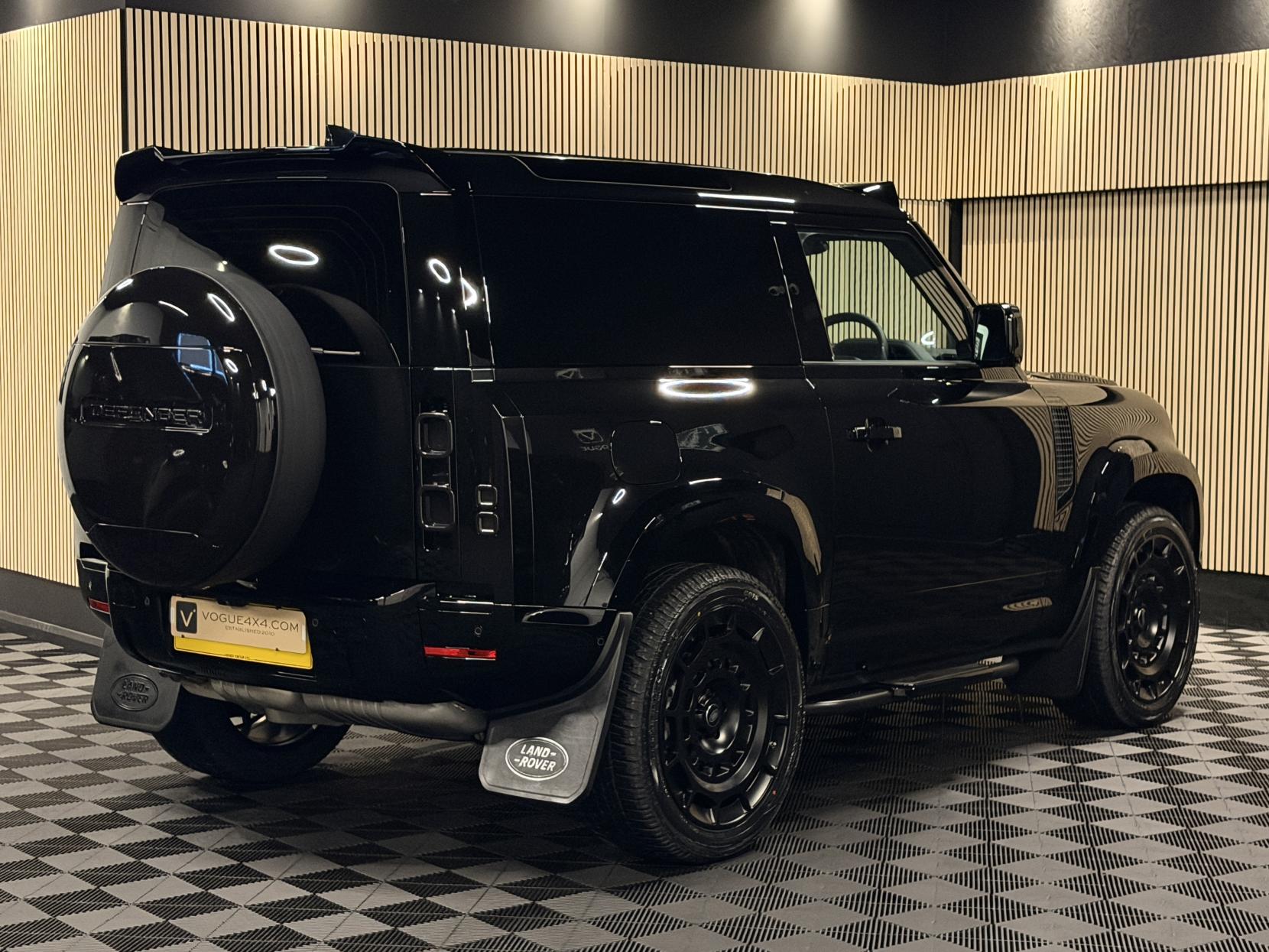 Land Rover Defender 90 3.0 D250 MHEV S Hard Top SUV 3dr Diesel Auto 4WD SWB Euro 6 (s/s) (249 ps)