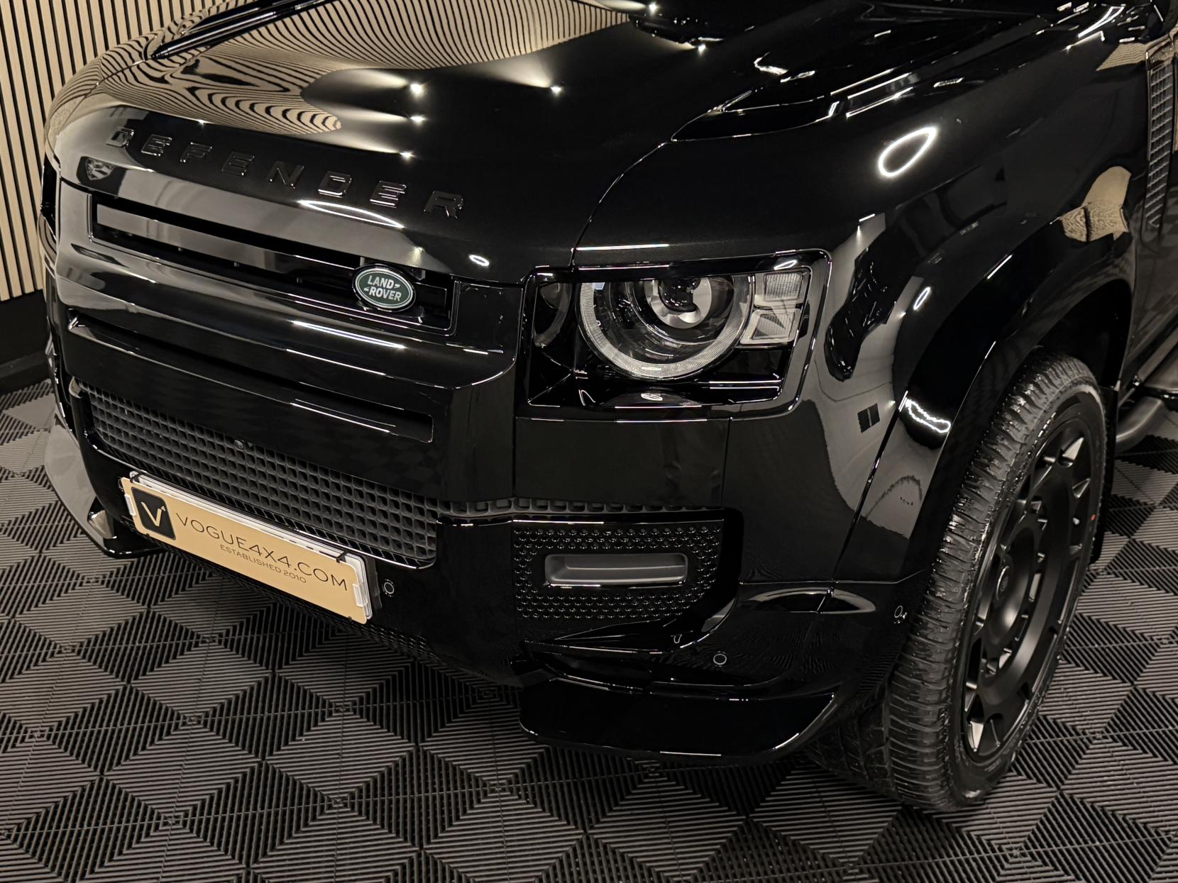 Land Rover Defender 90 3.0 D250 MHEV S Hard Top SUV 3dr Diesel Auto 4WD SWB Euro 6 (s/s) (249 ps)