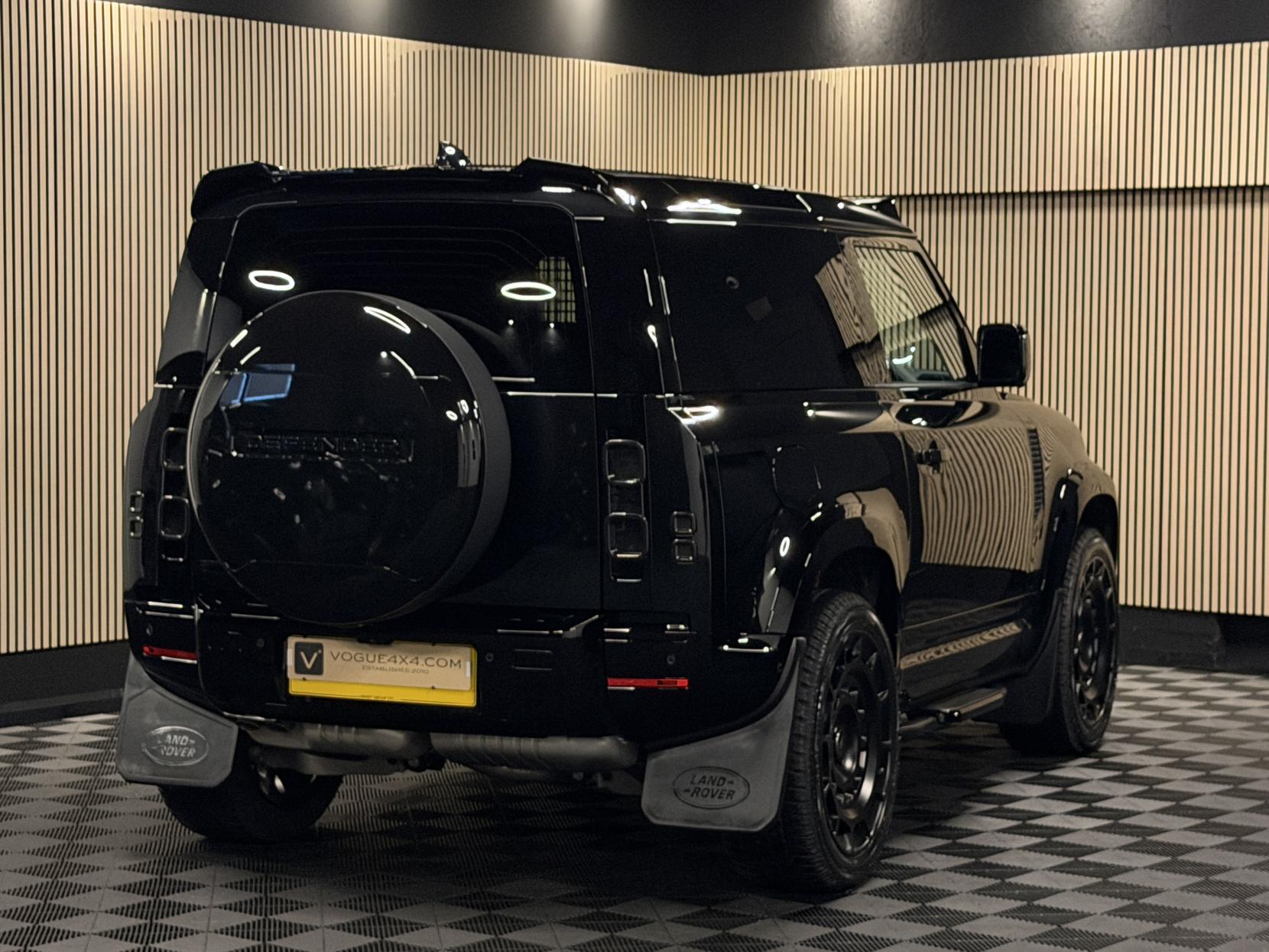 Land Rover Defender 90 3.0 D250 MHEV S Hard Top SUV 3dr Diesel Auto 4WD SWB Euro 6 (s/s) (249 ps)
