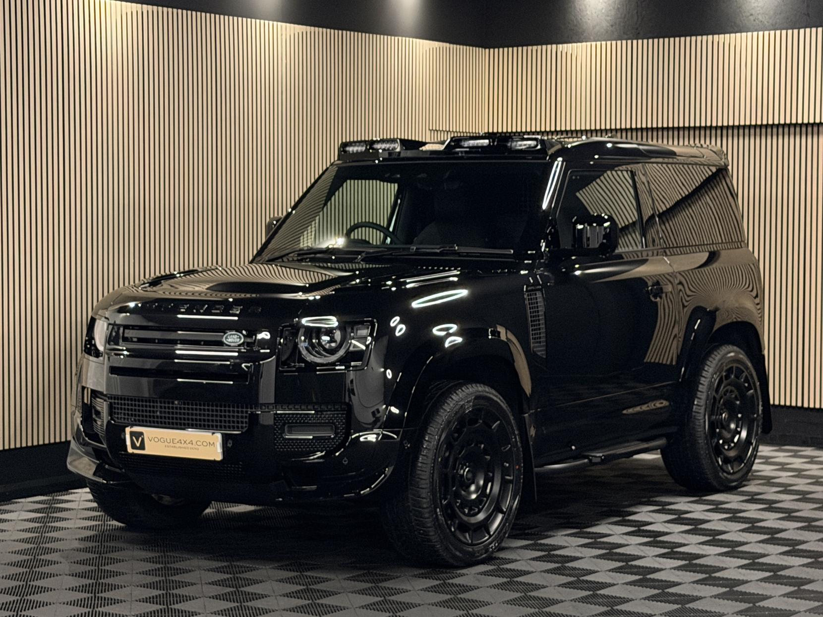 Land Rover Defender 90 3.0 D250 MHEV S Hard Top SUV 3dr Diesel Auto 4WD SWB Euro 6 (s/s) (249 ps)