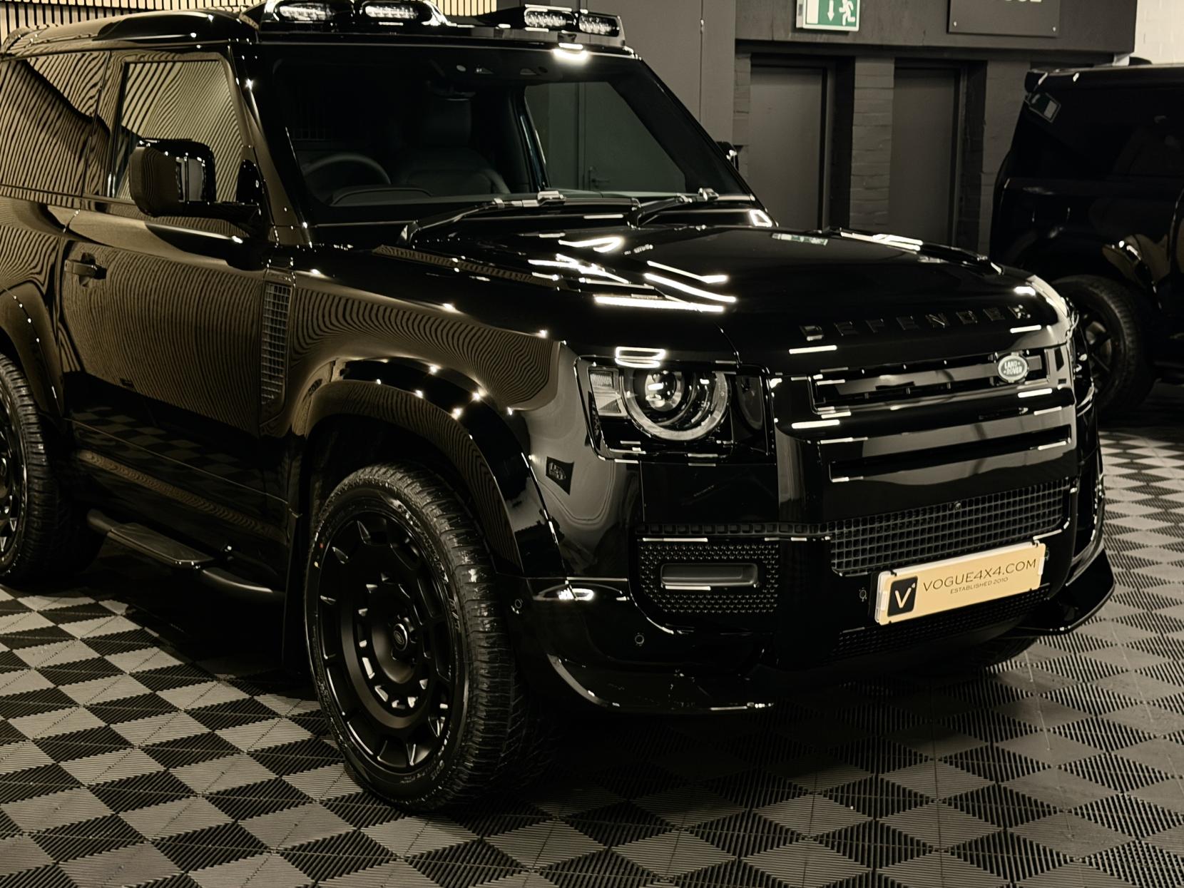 Land Rover Defender 90 3.0 D250 MHEV S Hard Top SUV 3dr Diesel Auto 4WD SWB Euro 6 (s/s) (249 ps)