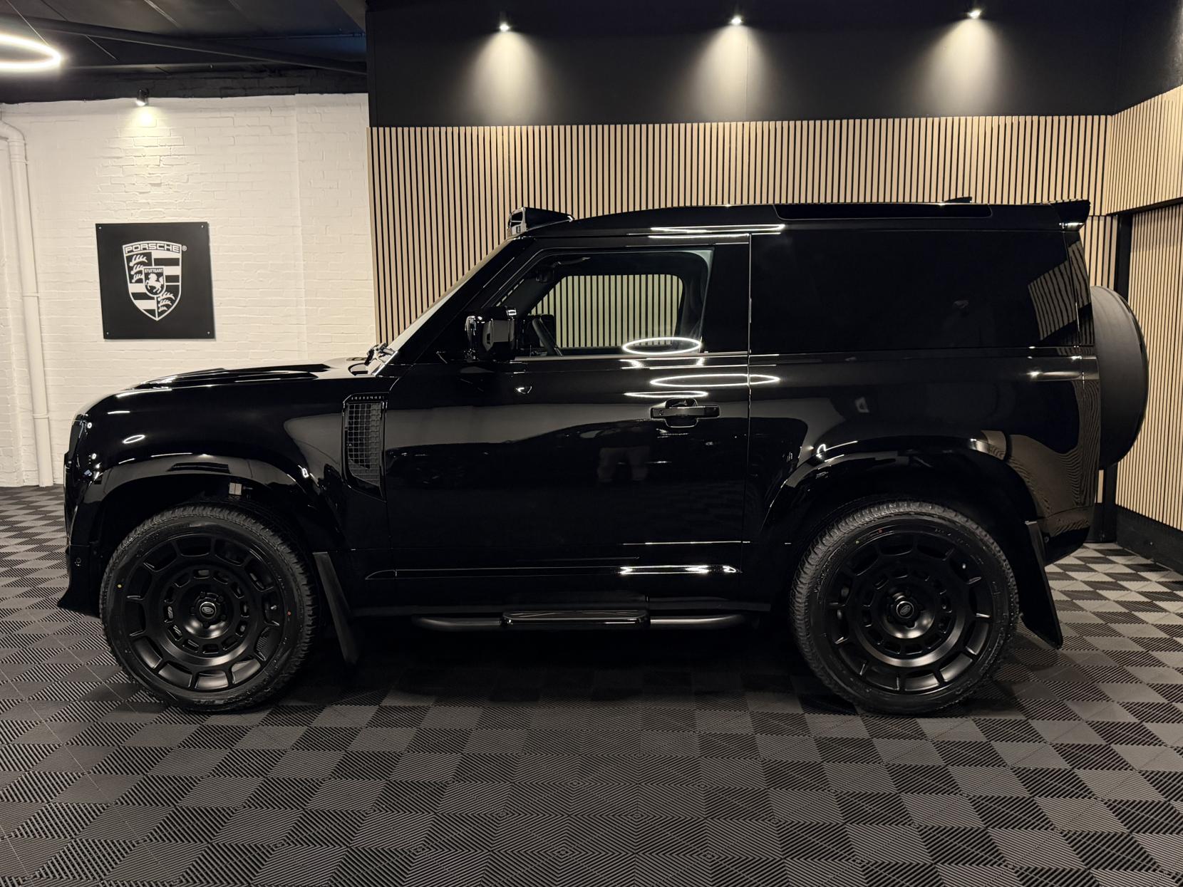 Land Rover Defender 90 3.0 D250 MHEV S Hard Top SUV 3dr Diesel Auto 4WD SWB Euro 6 (s/s) (249 ps)