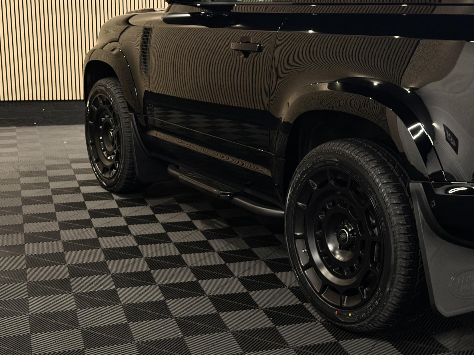 Land Rover Defender 90 3.0 D250 MHEV S Hard Top SUV 3dr Diesel Auto 4WD SWB Euro 6 (s/s) (249 ps)