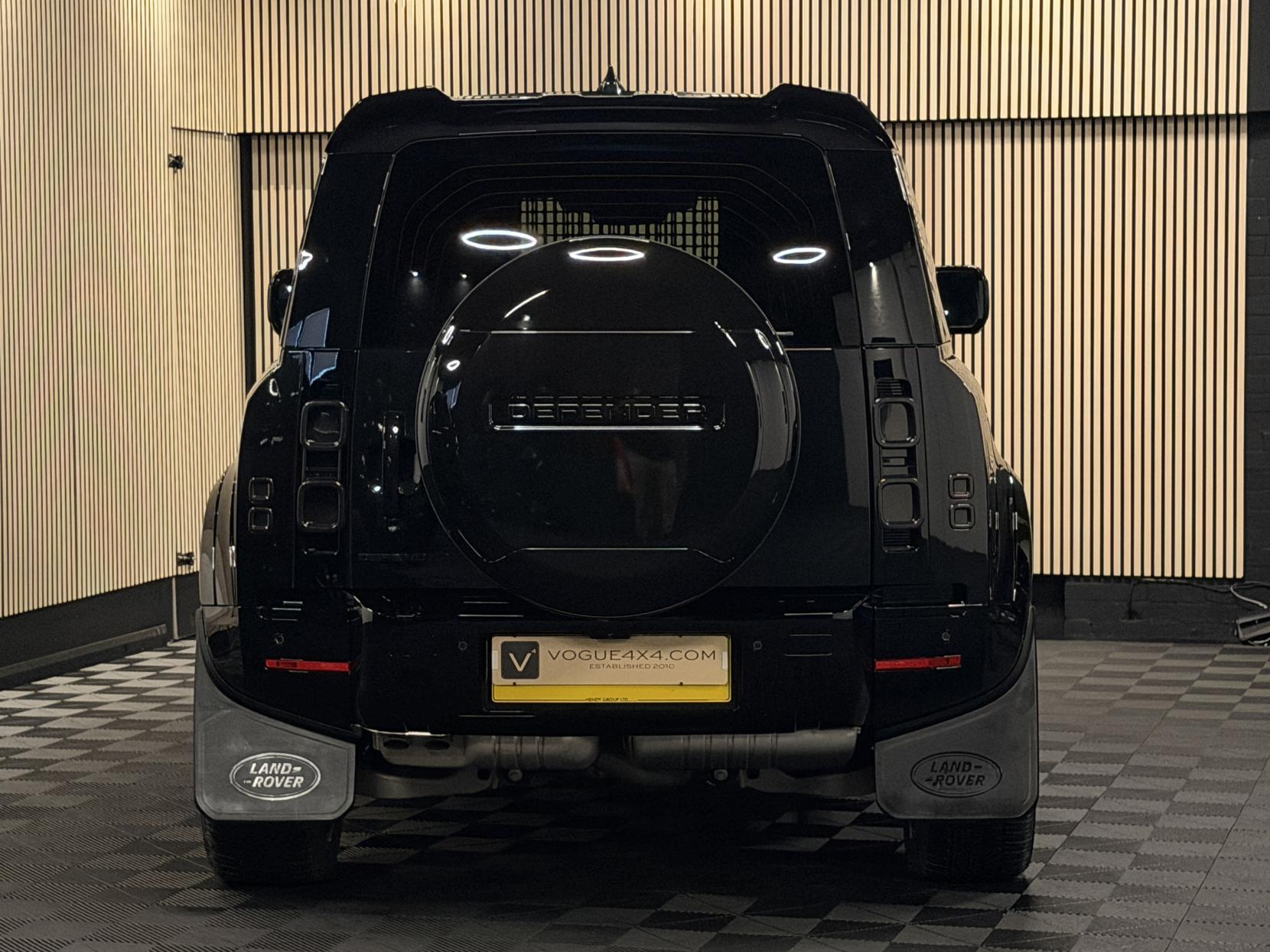 Land Rover Defender 90 3.0 D250 MHEV S Hard Top SUV 3dr Diesel Auto 4WD SWB Euro 6 (s/s) (249 ps)