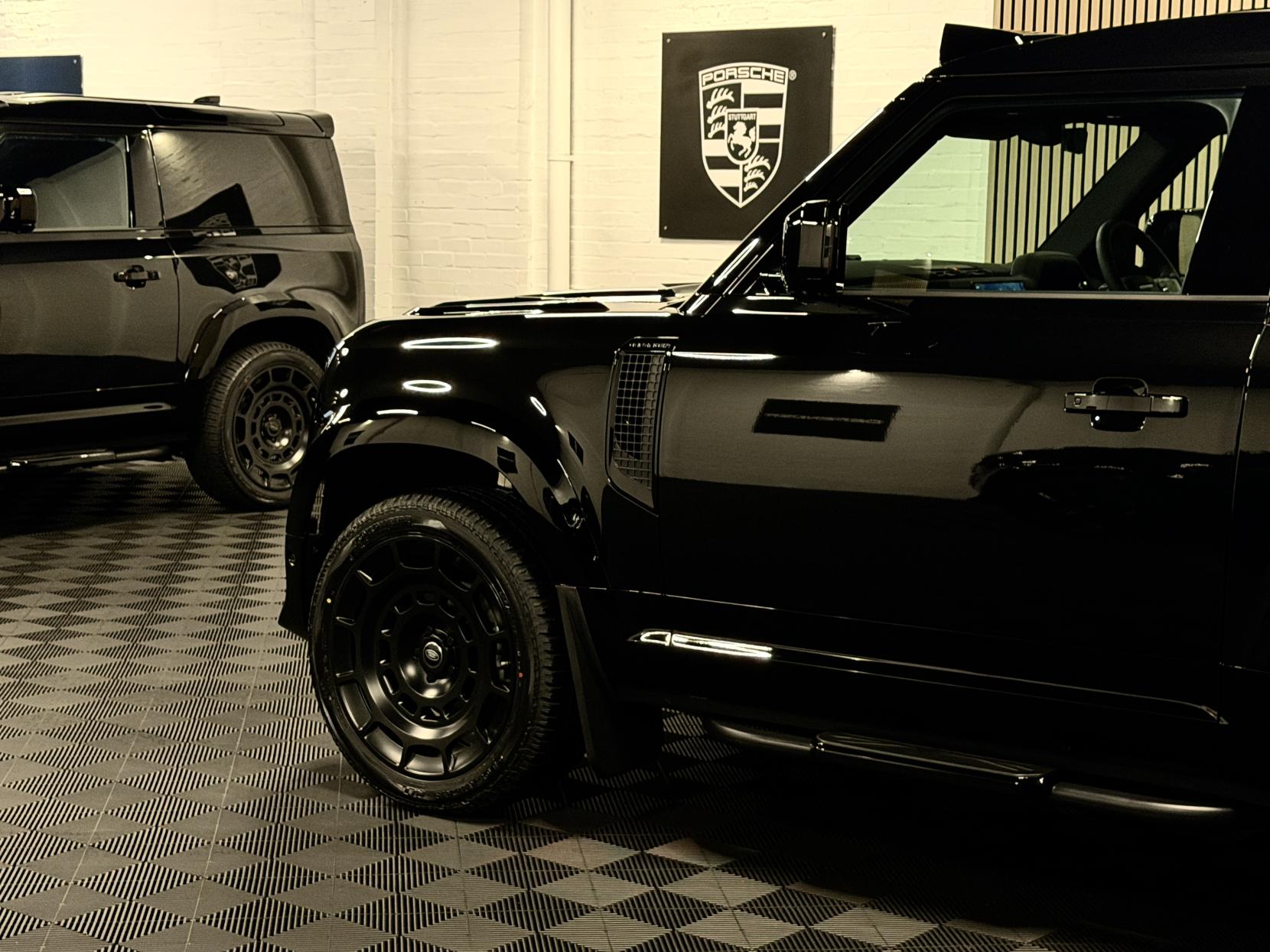 Land Rover Defender 90 3.0 D250 MHEV S Hard Top SUV 3dr Diesel Auto 4WD SWB Euro 6 (s/s) (249 ps)