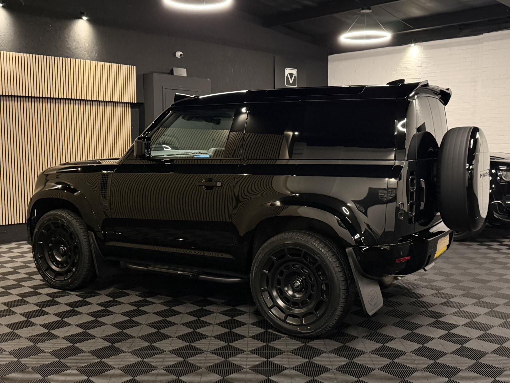 Land Rover Defender 90 3.0 D250 MHEV S Hard Top SUV 3dr Diesel Auto 4WD SWB Euro 6 (s/s) (249 ps)