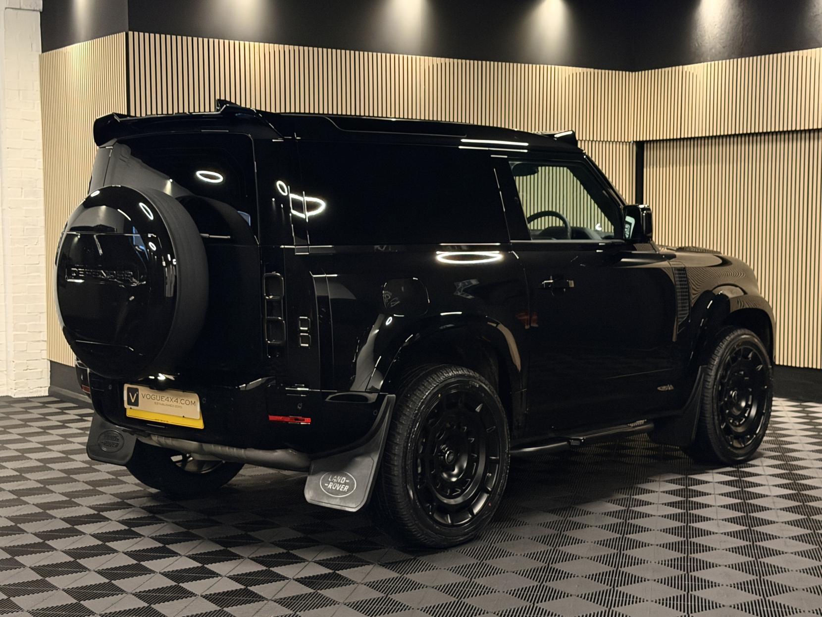 Land Rover Defender 90 3.0 D250 MHEV S Hard Top SUV 3dr Diesel Auto 4WD SWB Euro 6 (s/s) (249 ps)