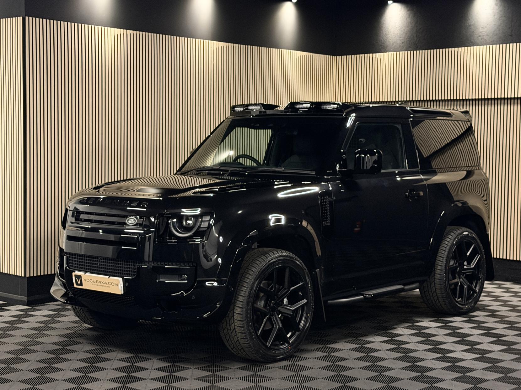 Land Rover Defender 90 3.0 D250 MHEV X-Dynamic HSE Hard Top SUV 3dr Diesel Auto 4WD SWB Euro 6 (s/s) (249 ps)