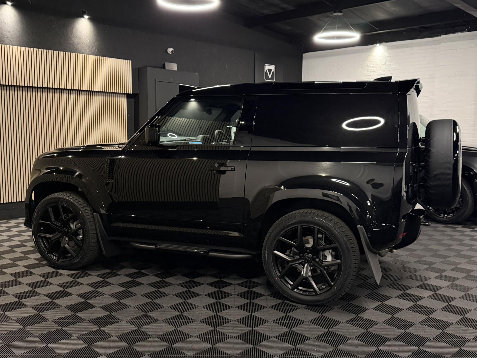 Land Rover Defender 90 3.0 D250 MHEV X-Dynamic HSE Hard Top SUV 3dr Diesel Auto 4WD SWB Euro 6 (s/s) (249 ps)