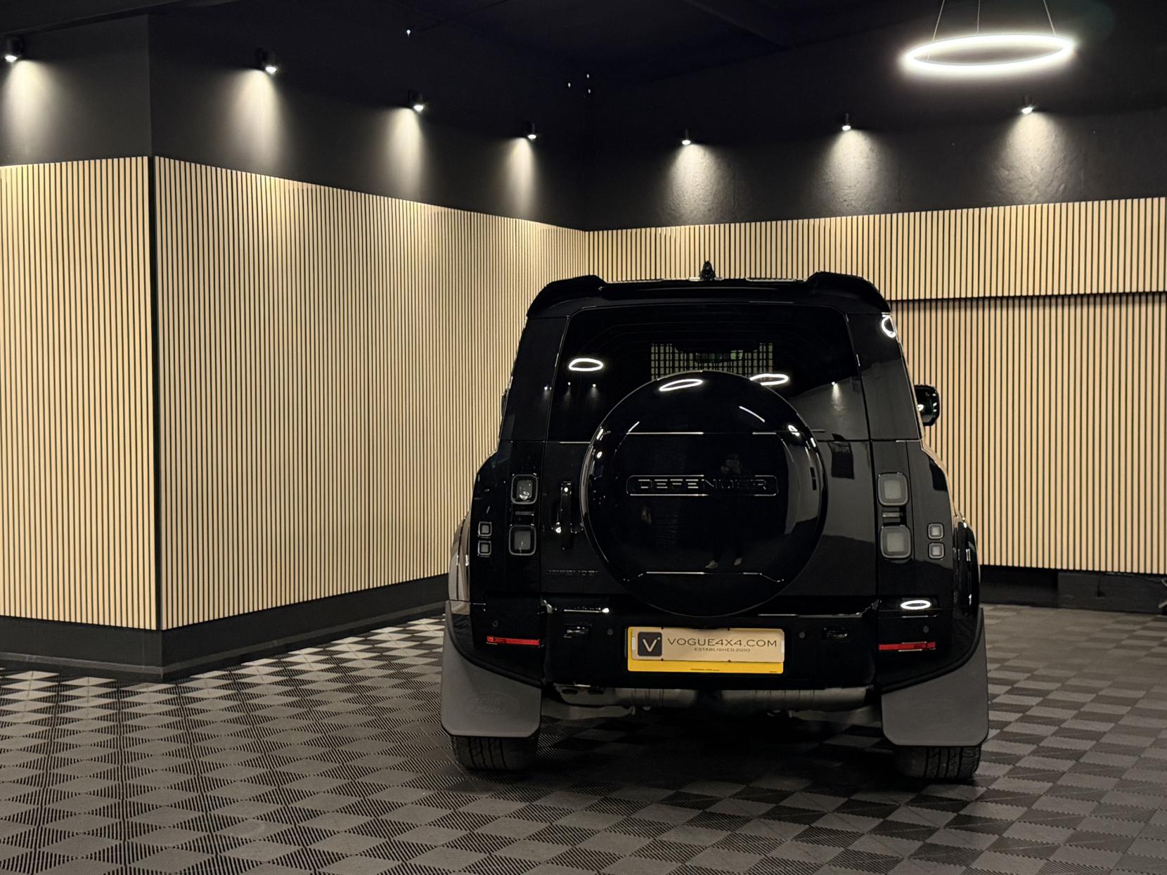 Land Rover Defender 90 3.0 D250 MHEV X-Dynamic HSE Hard Top SUV 3dr Diesel Auto 4WD SWB Euro 6 (s/s) (249 ps)