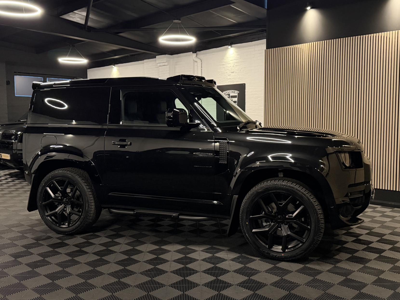 Land Rover Defender 90 3.0 D250 MHEV X-Dynamic HSE Hard Top SUV 3dr Diesel Auto 4WD SWB Euro 6 (s/s) (249 ps)