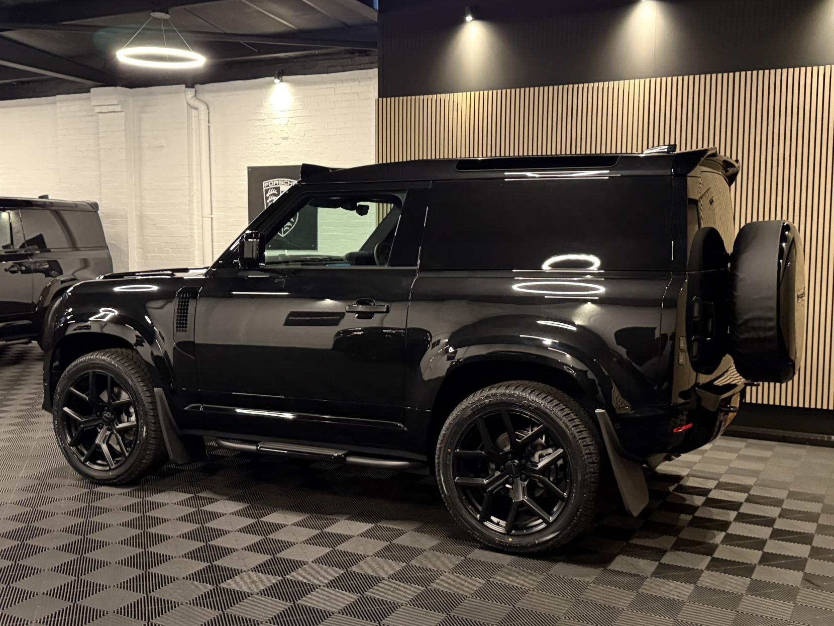 Land Rover Defender 90 3.0 D250 MHEV X-Dynamic HSE Hard Top SUV 3dr Diesel Auto 4WD SWB Euro 6 (s/s) (249 ps)