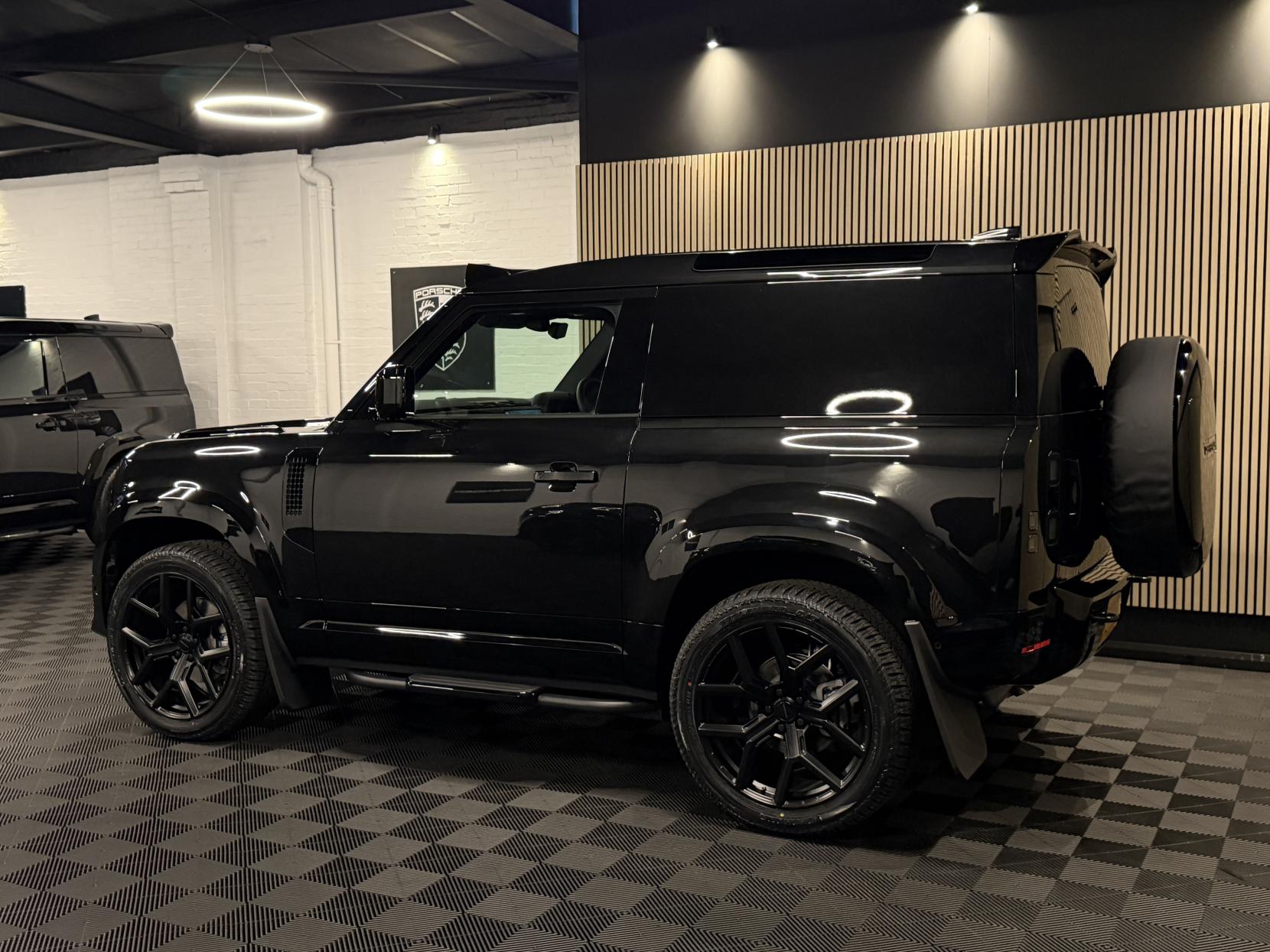 Land Rover Defender 90 3.0 D250 MHEV X-Dynamic HSE Hard Top SUV 3dr Diesel Auto 4WD SWB Euro 6 (s/s) (249 ps)