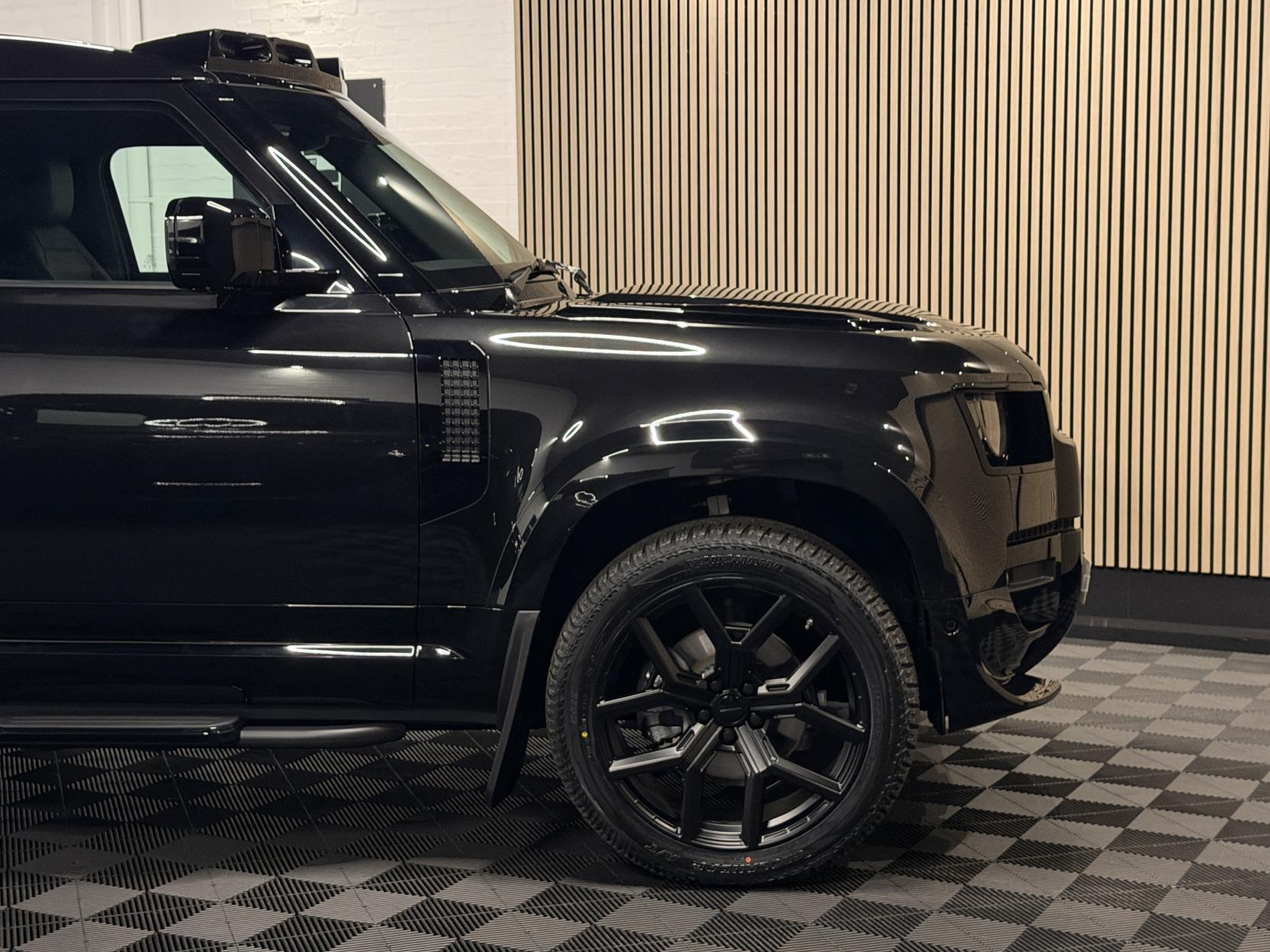 Land Rover Defender 90 3.0 D250 MHEV X-Dynamic HSE Hard Top SUV 3dr Diesel Auto 4WD SWB Euro 6 (s/s) (249 ps)